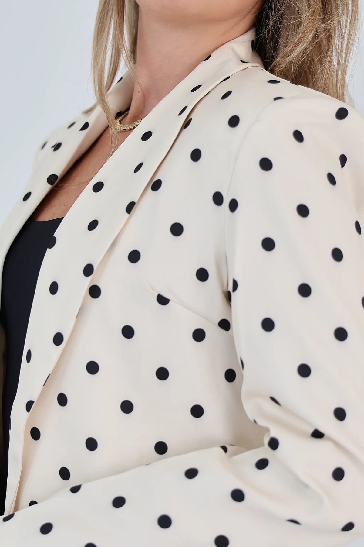 Sako black polka dots