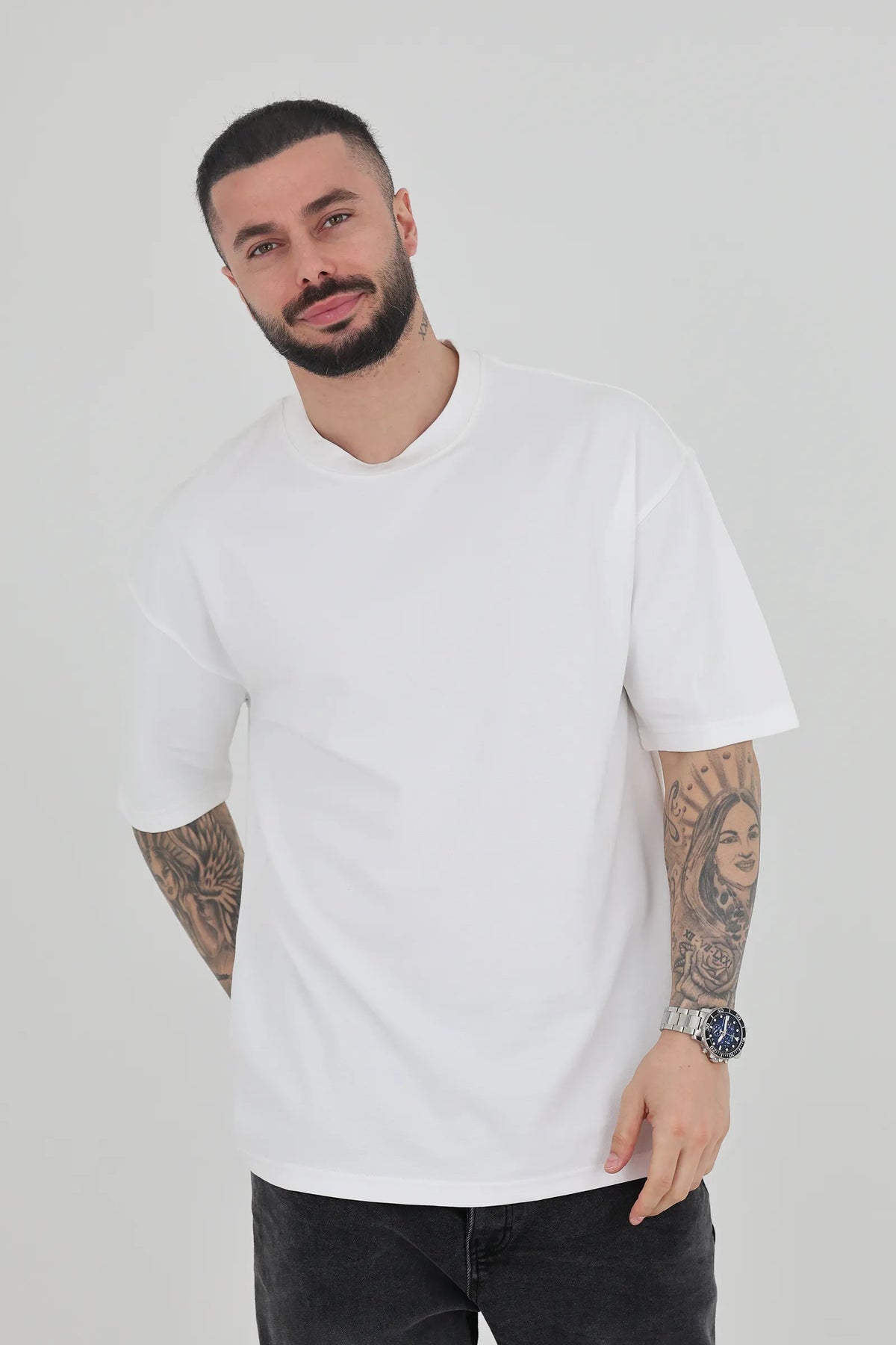 Maice relaxed shoulder