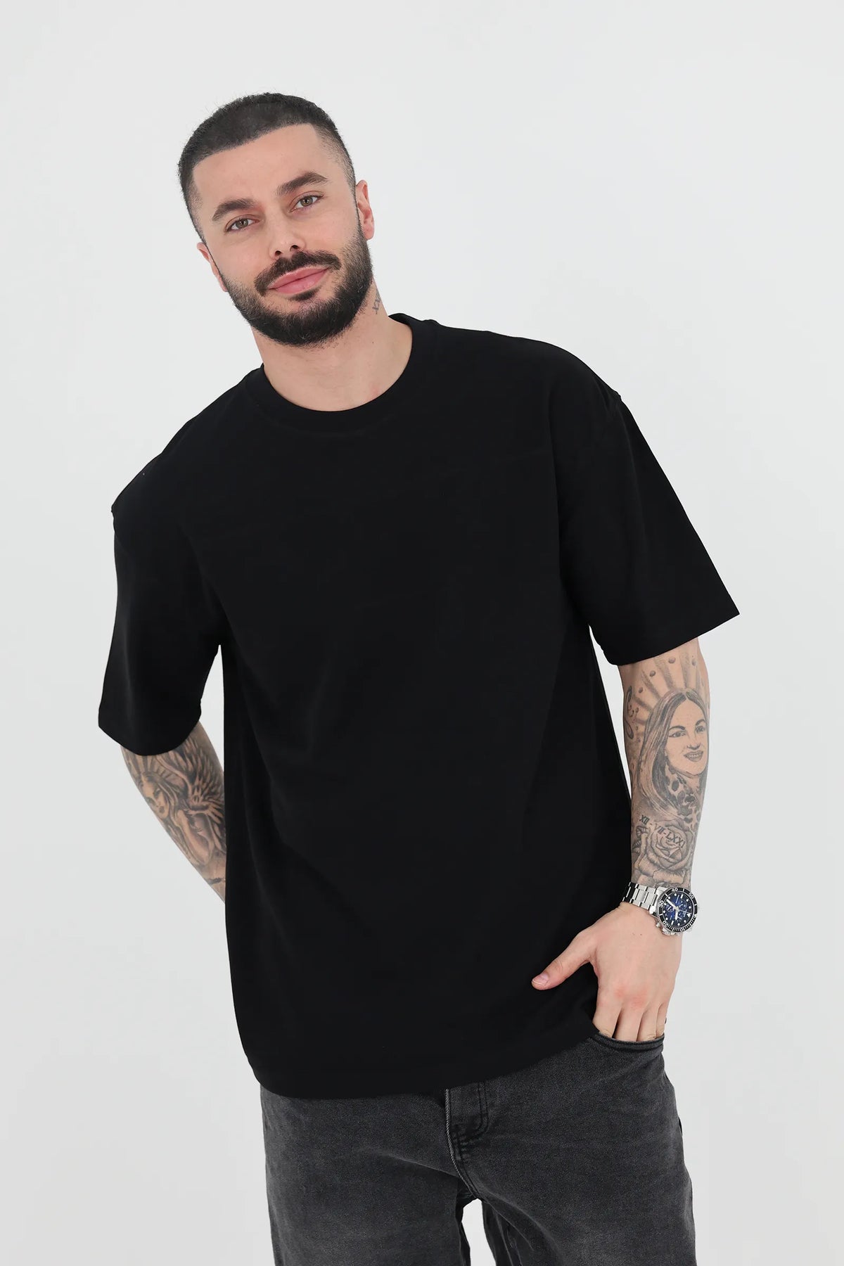 Maice relaxed shoulder