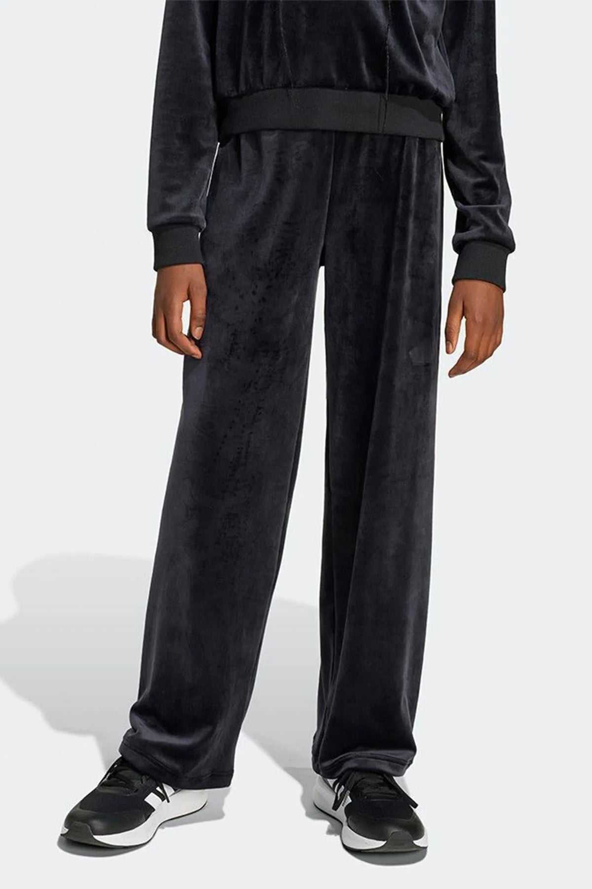 TRENERKA Adidas SEASONAL ESSENTIALS HOLIDAY JN2231