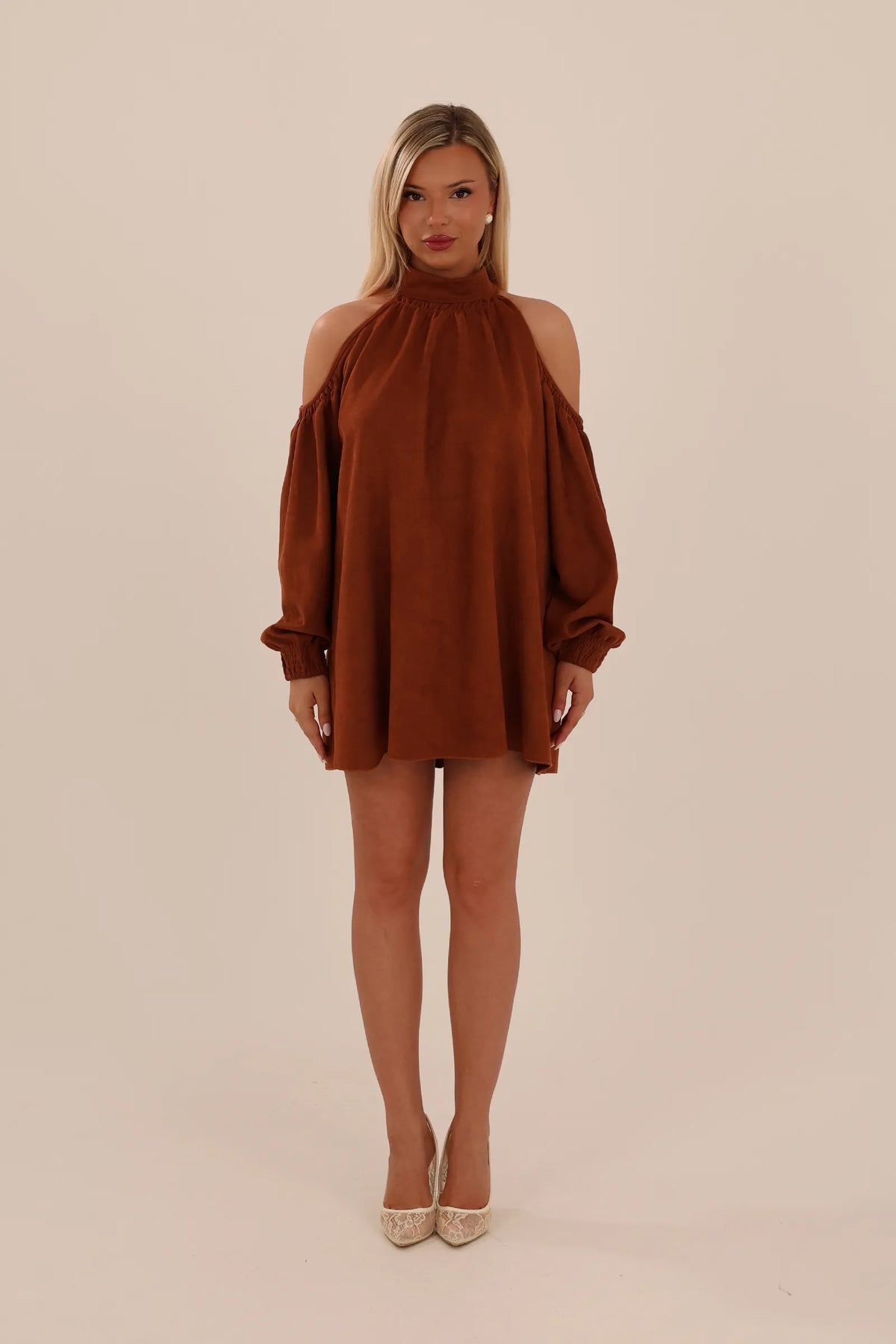 Fustan cold shoulder