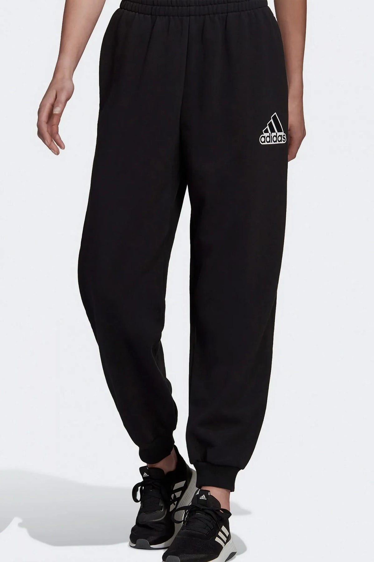 trenerka ADIDAS Training Shorts - woman HC9176