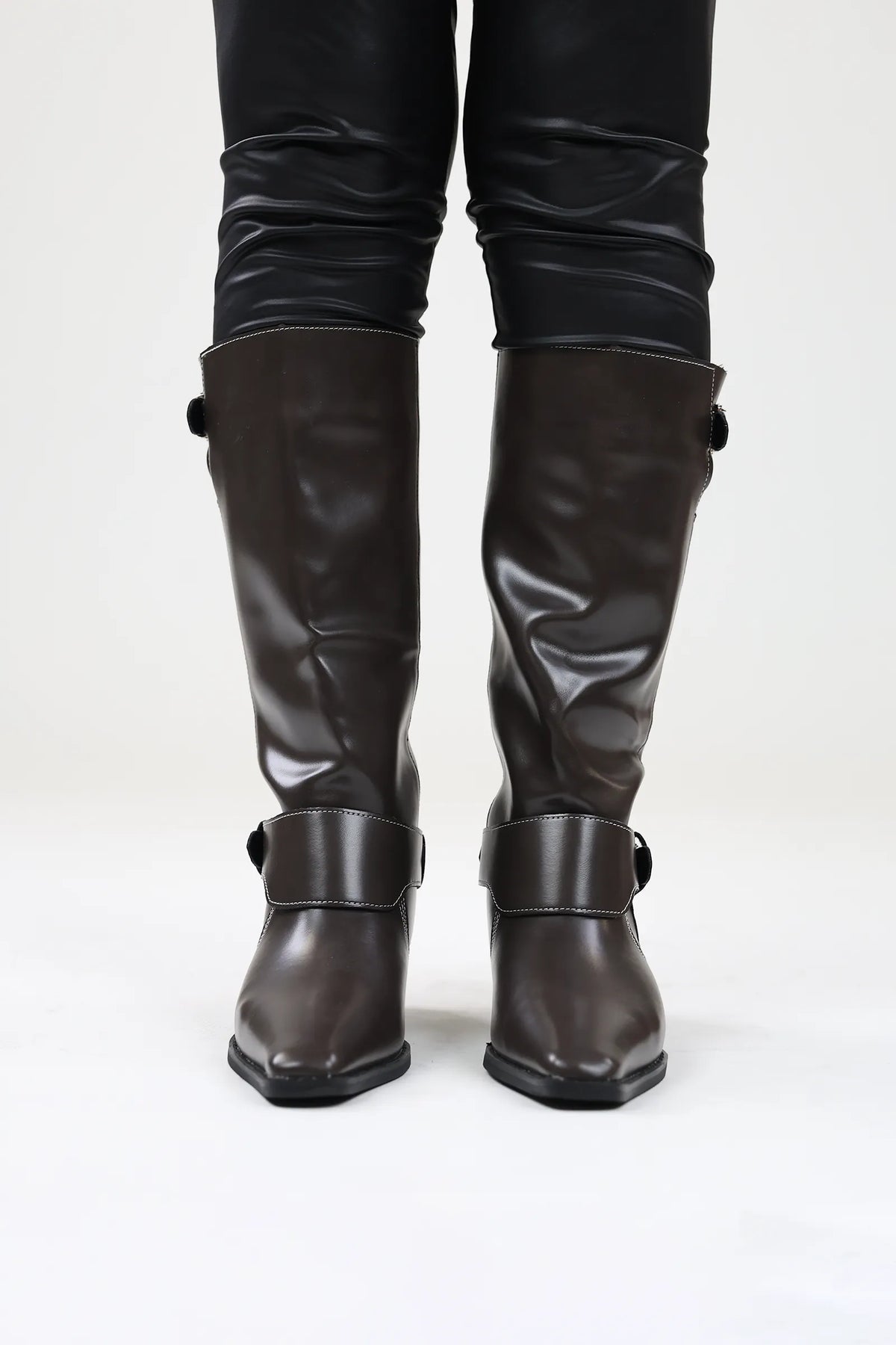 Çizme black must haves