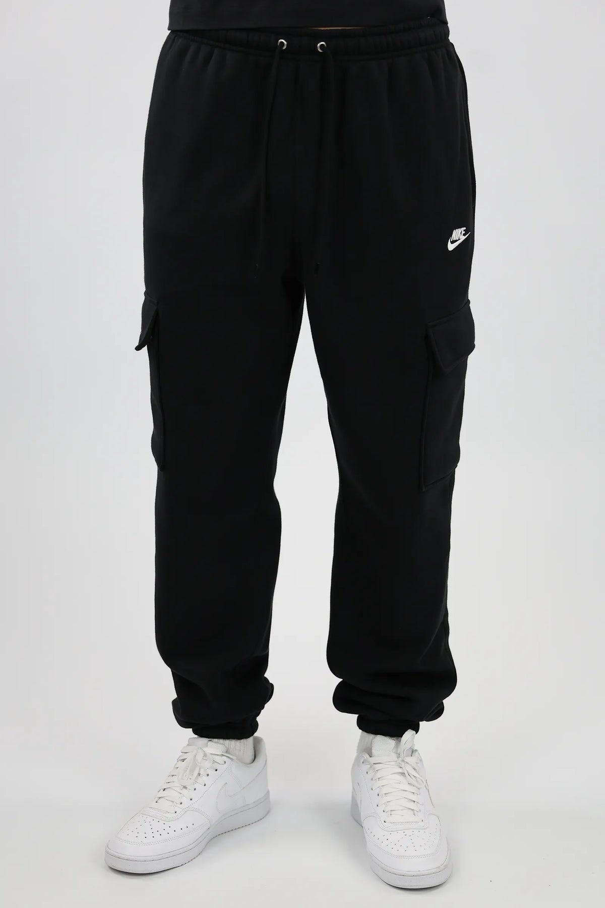 TRENERKA NIKE CLUB FLEECE CARGO FN3805-010