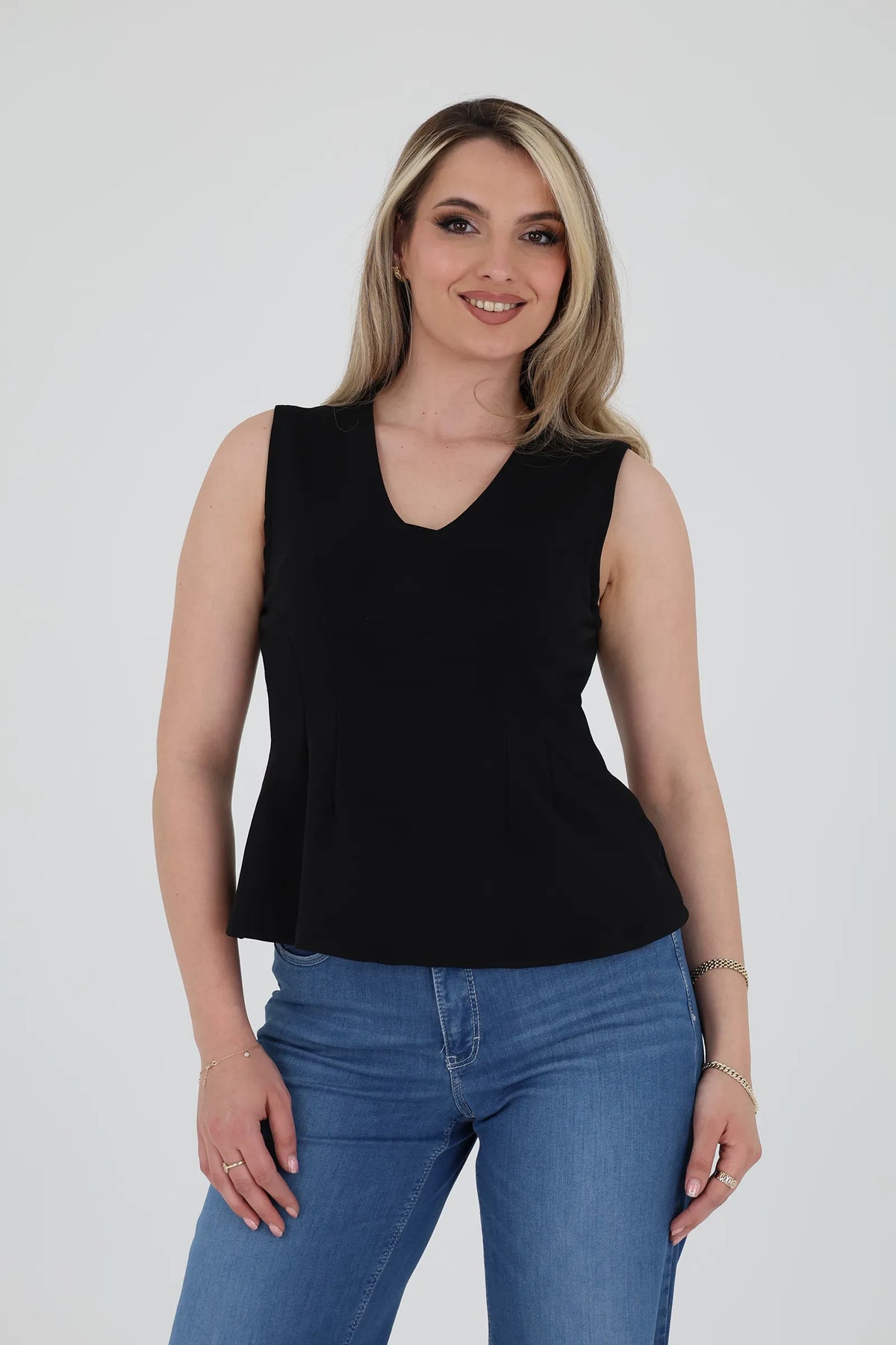 Maice v neck flare