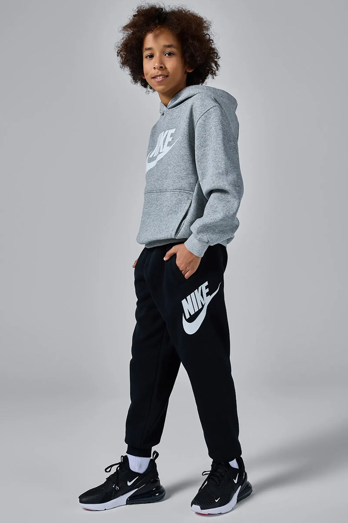 TRENERKA Nike Big Kids' Club Fleece FD2995-010