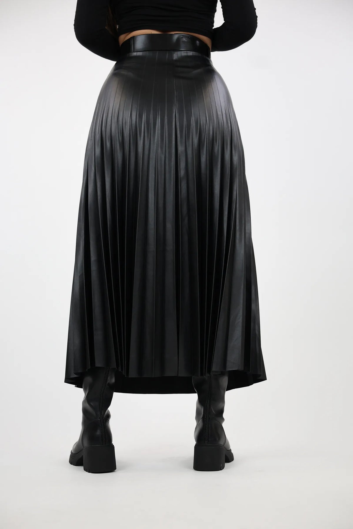 Fund pleated a line