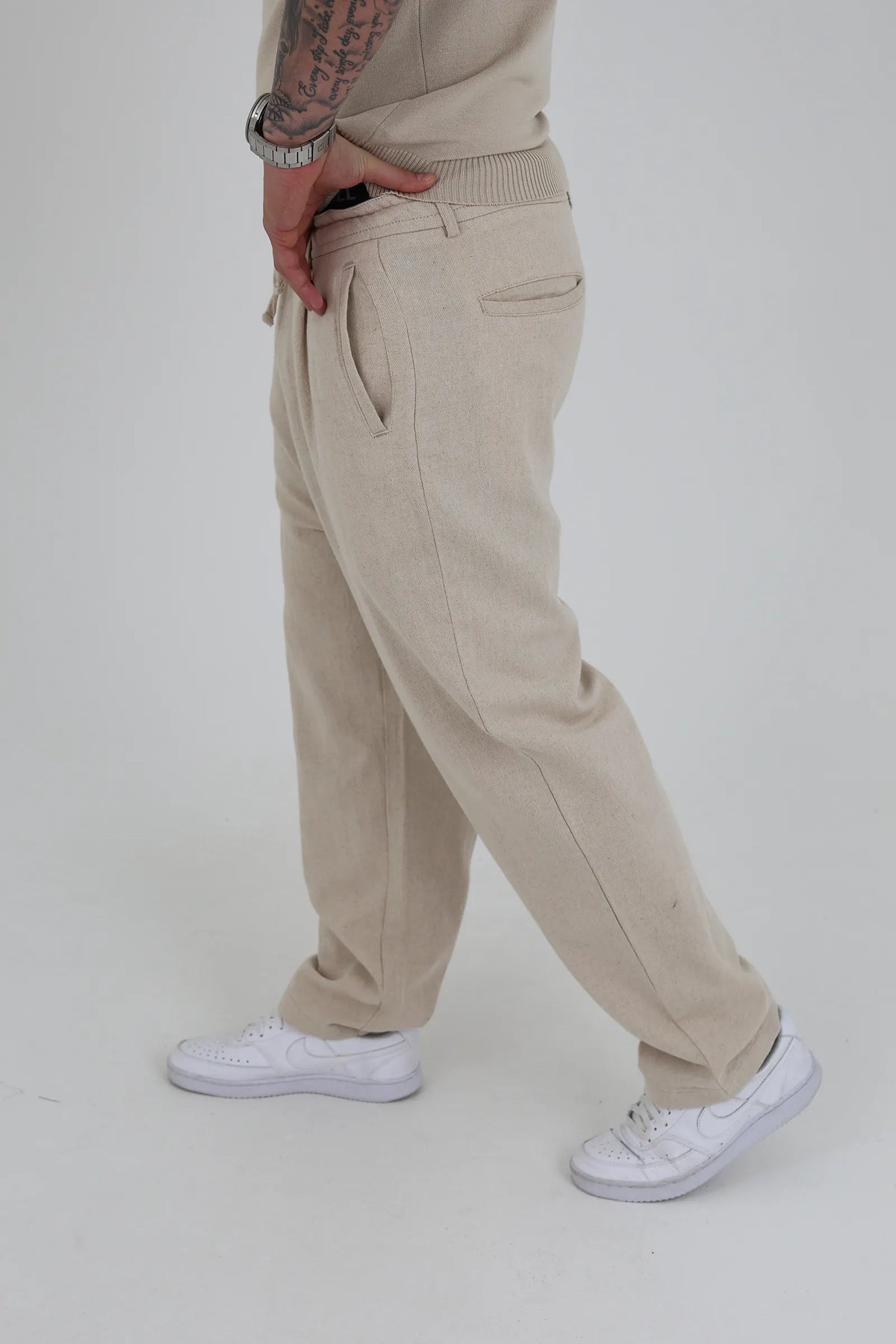 Pantallona form pleat