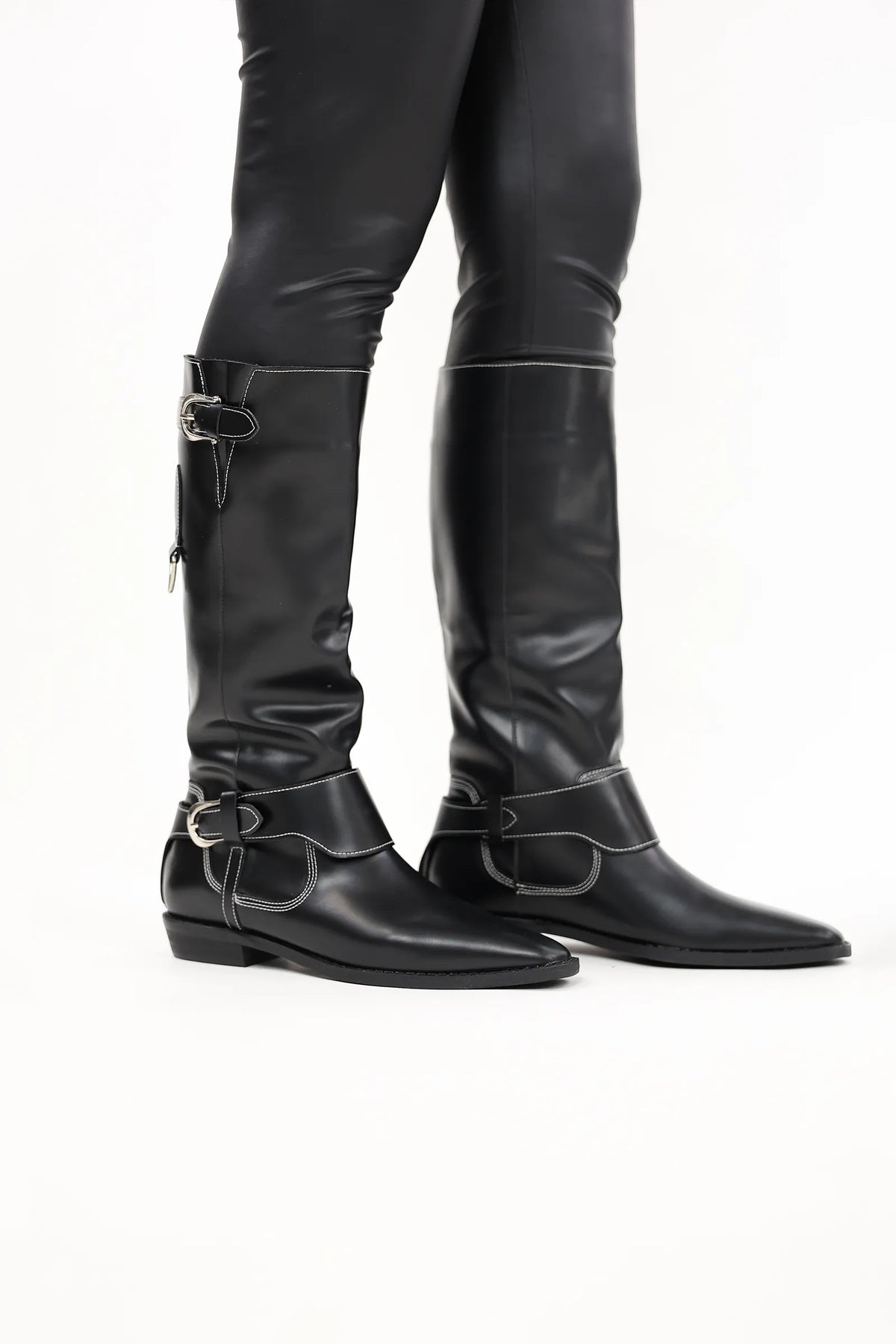 Çizme black must haves