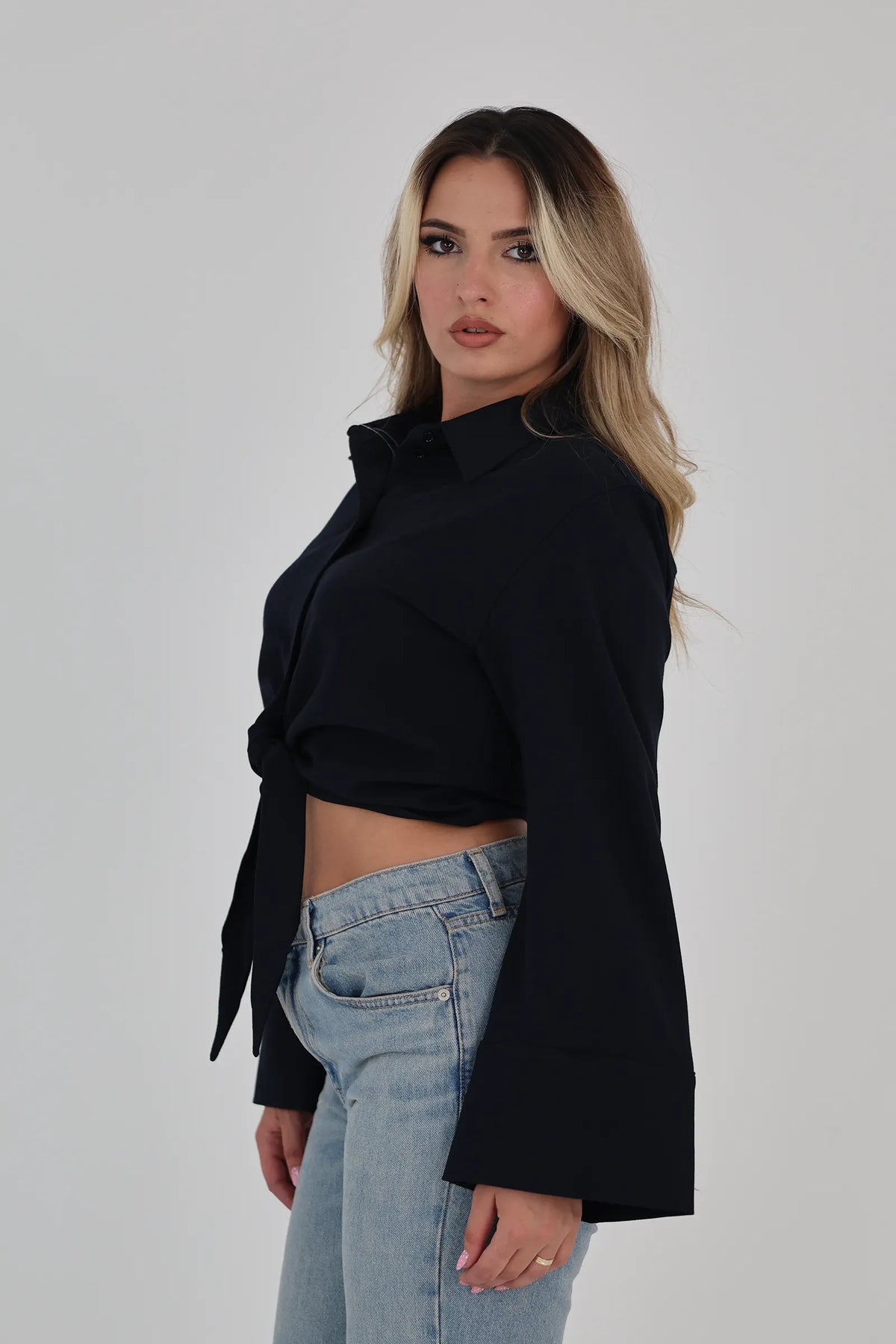 Kemishe tie crop