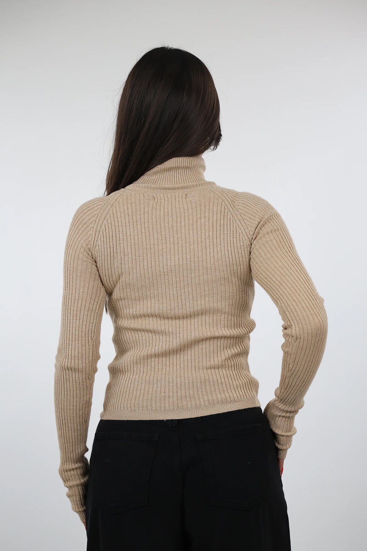 Rrollke fitted rib-knit