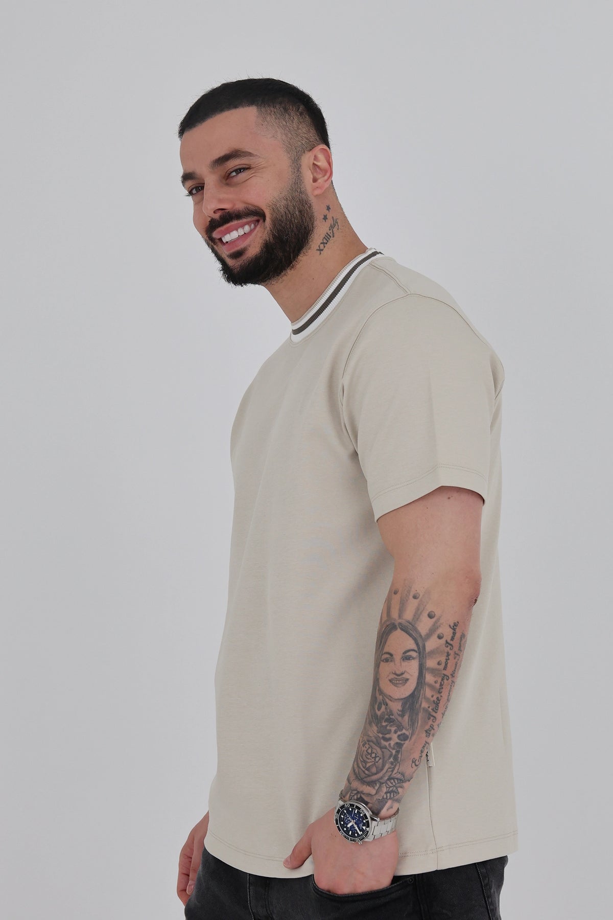 Maice contrast ribbed neck