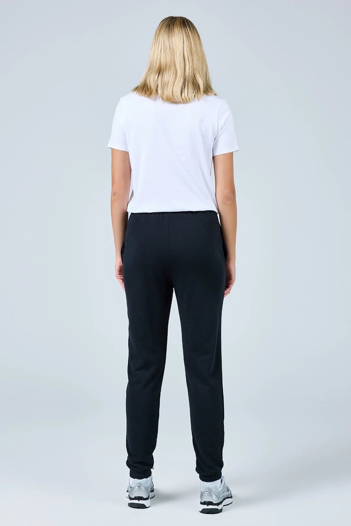 trenerka NIKE Terry Slim-Fit French Terry Fabric Women's Black Tracksuit Bottoms  FN2434-010