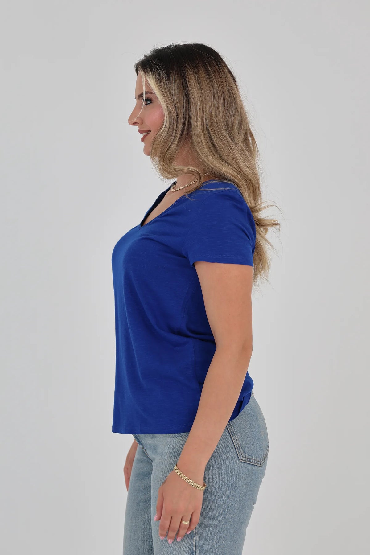 Maice v neck tee