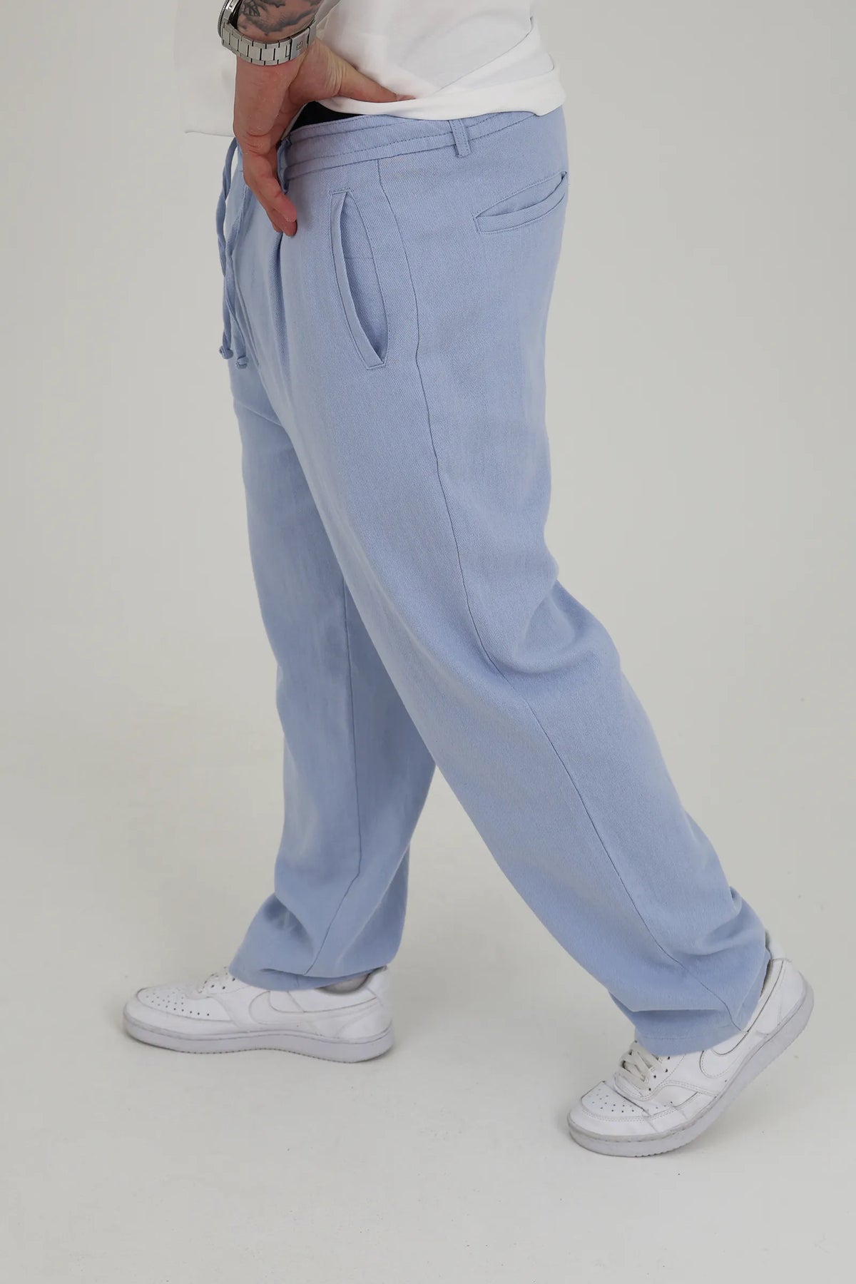 Pantallona form pleat