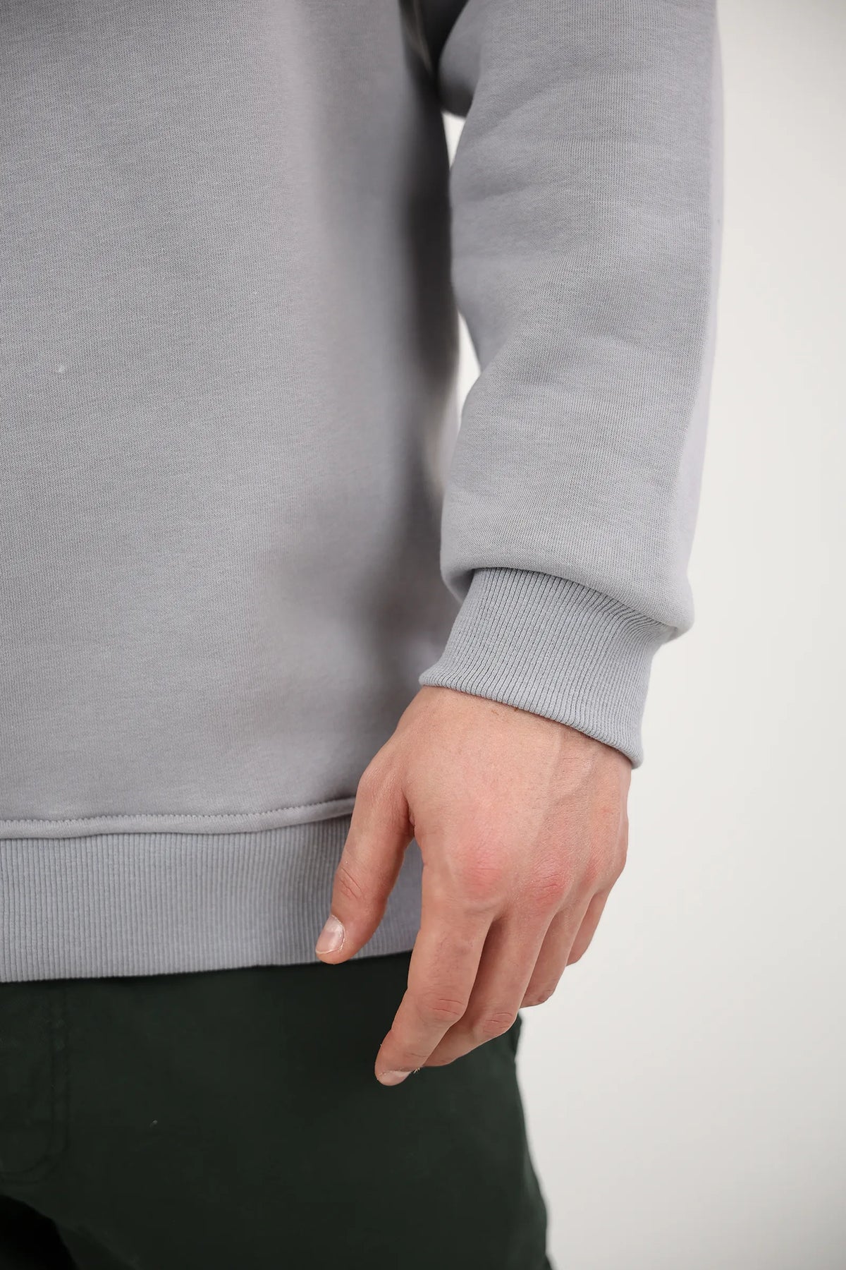 Duks Collar And Zipper