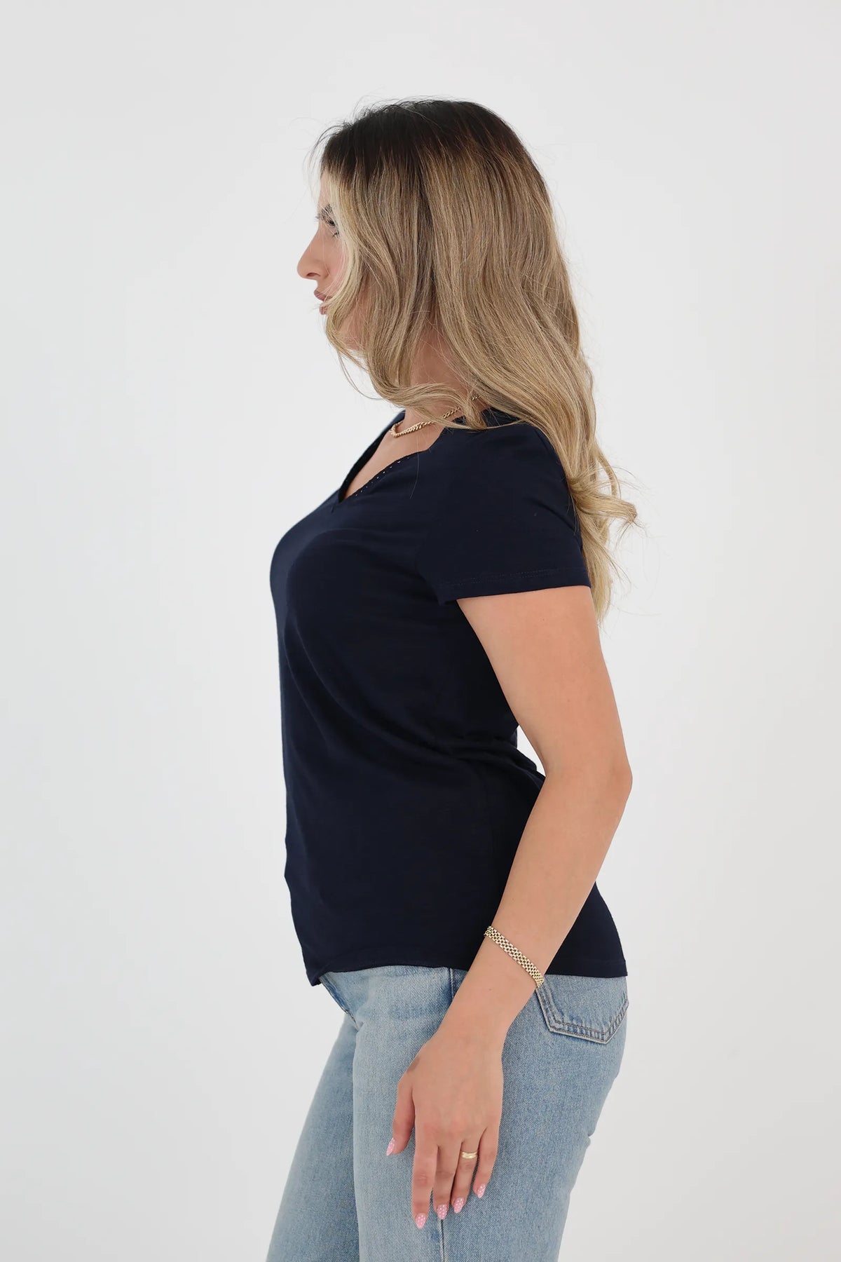 Maice v neck tee