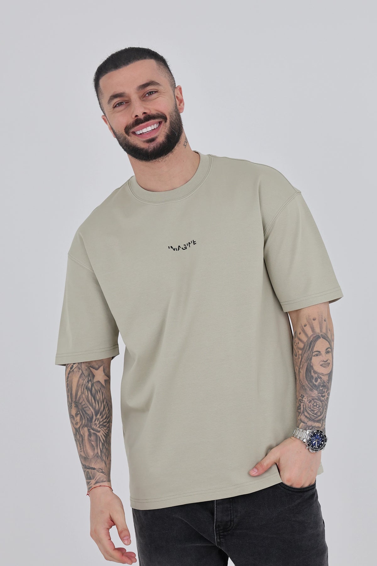 Maice small chest logo