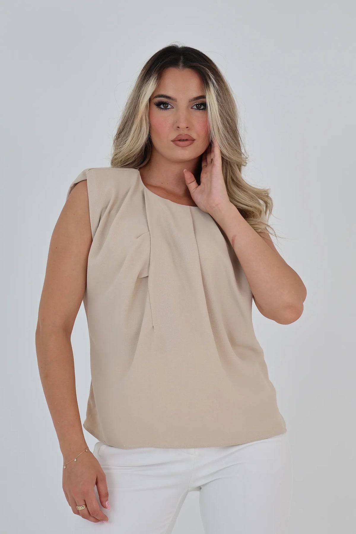 Maice padded shoulder
