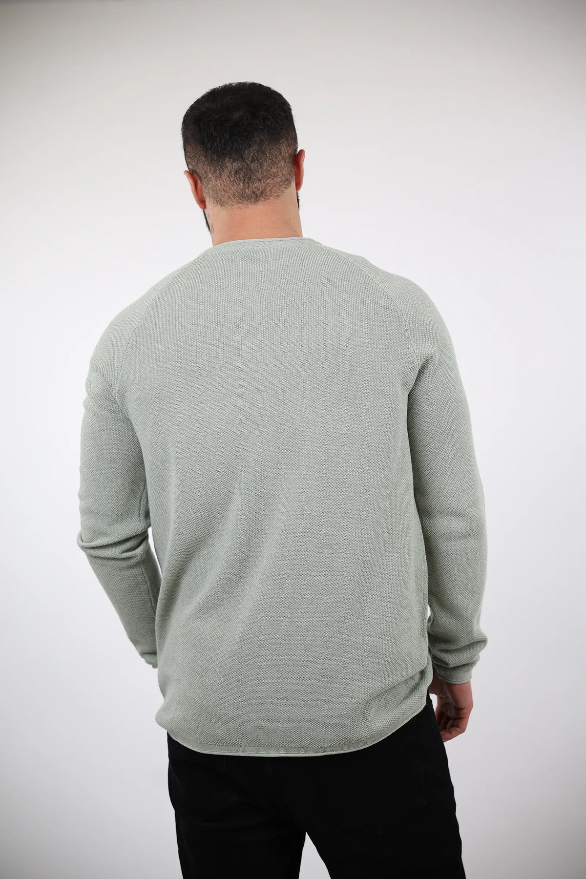 Xhemper solid round neck
