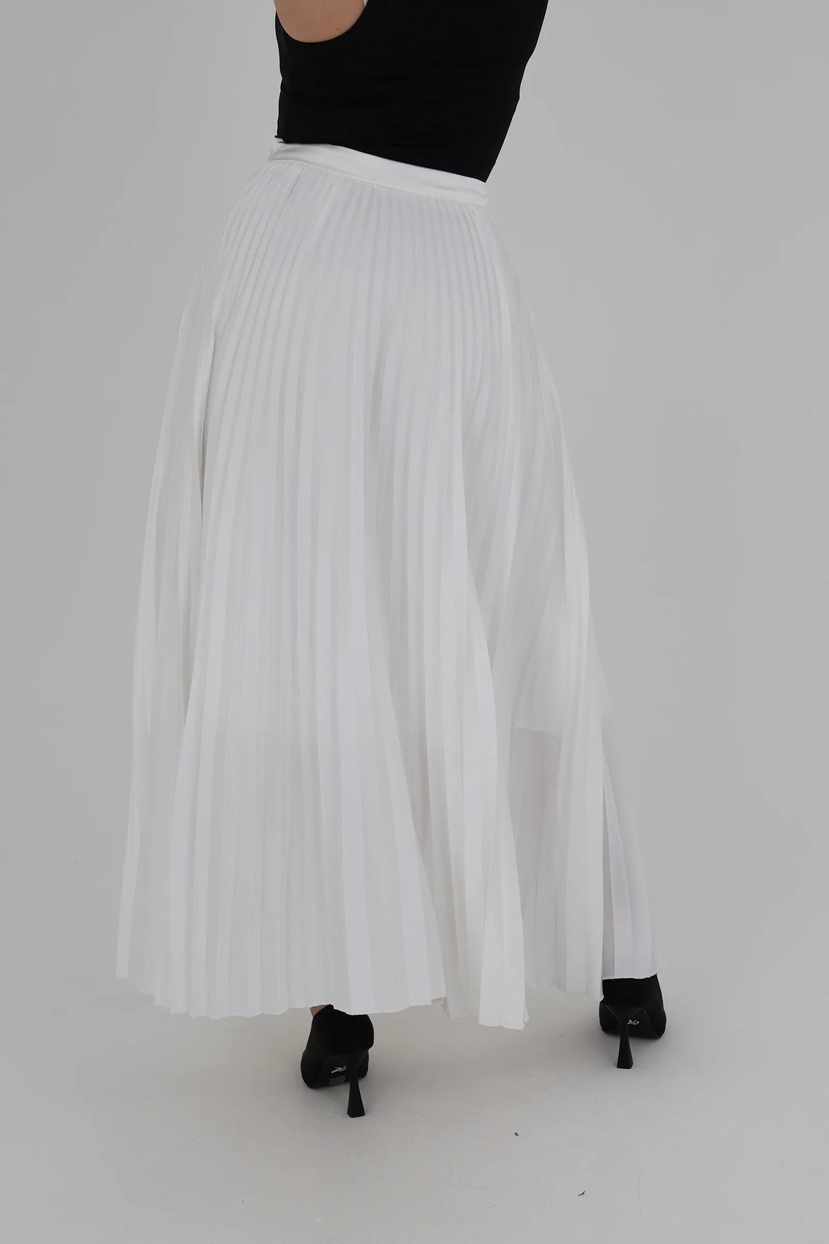 Set flowy pleated