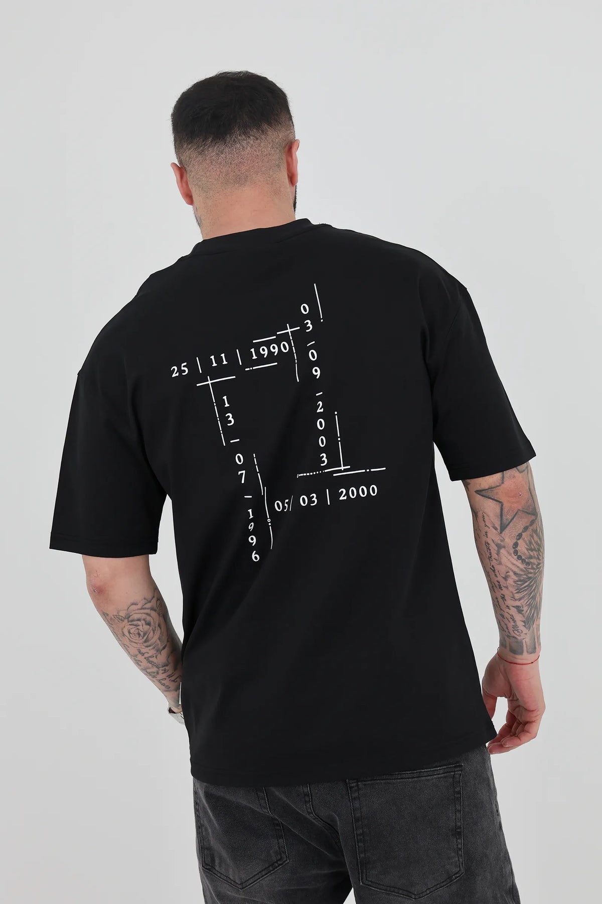 Maice small chest logo