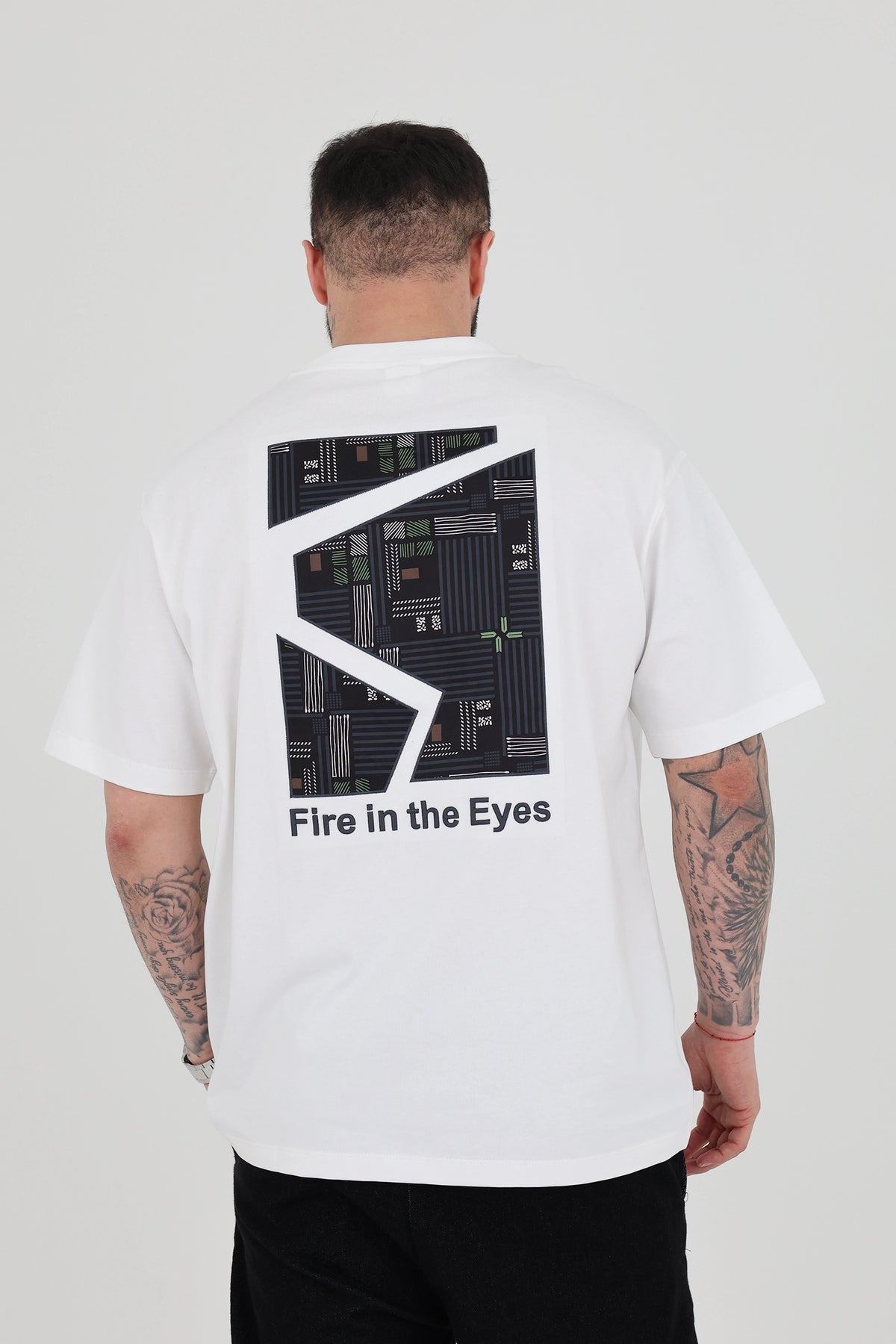 Maice fire in the eyes
