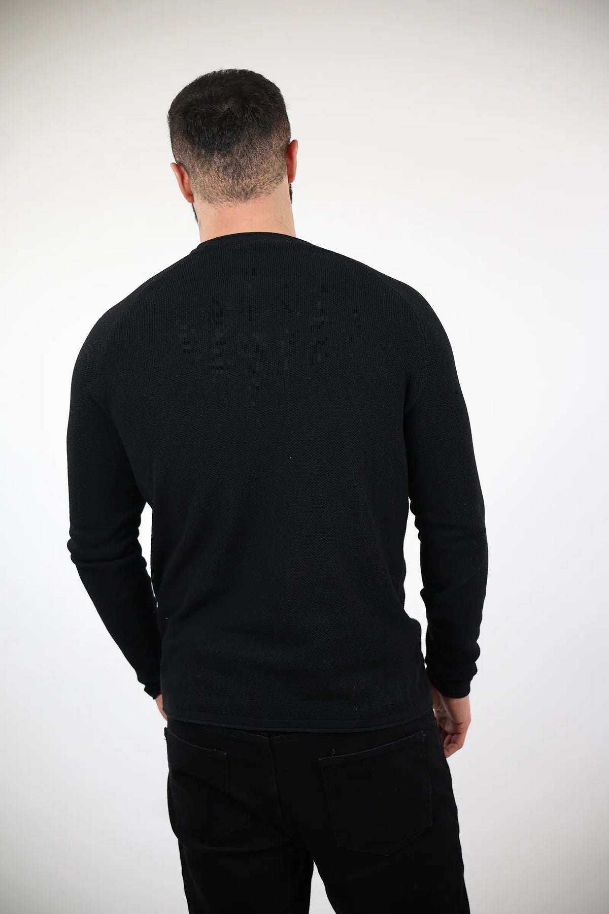 Xhemper solid round neck