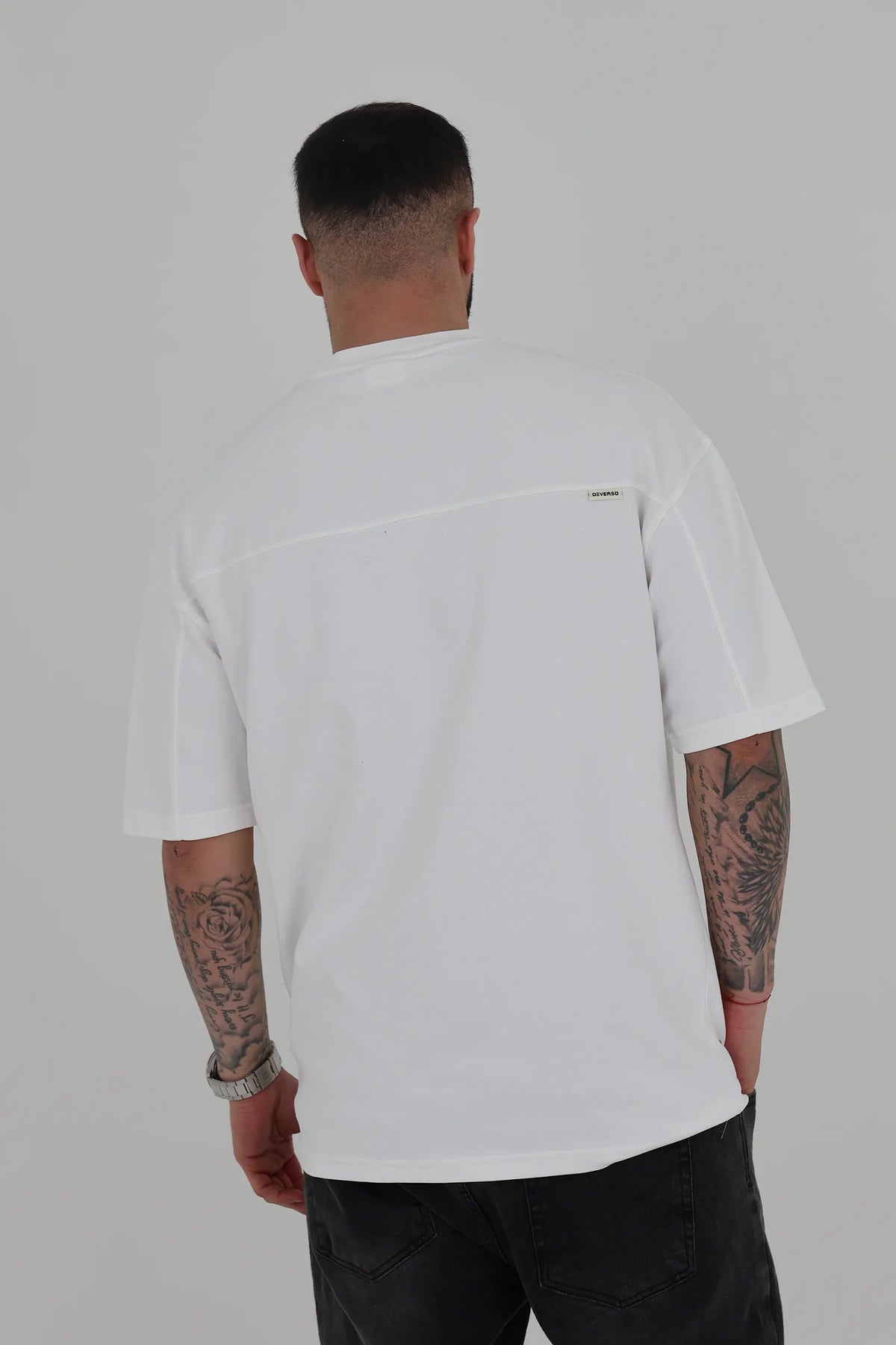 Maice relaxed shoulder