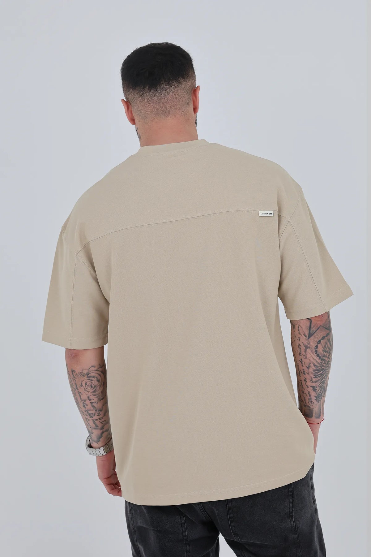 Maice relaxed shoulder