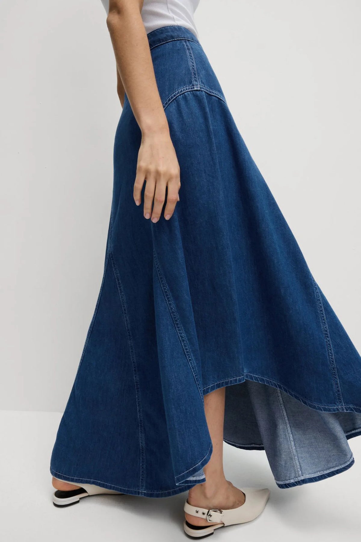 Fund asymmetric denim