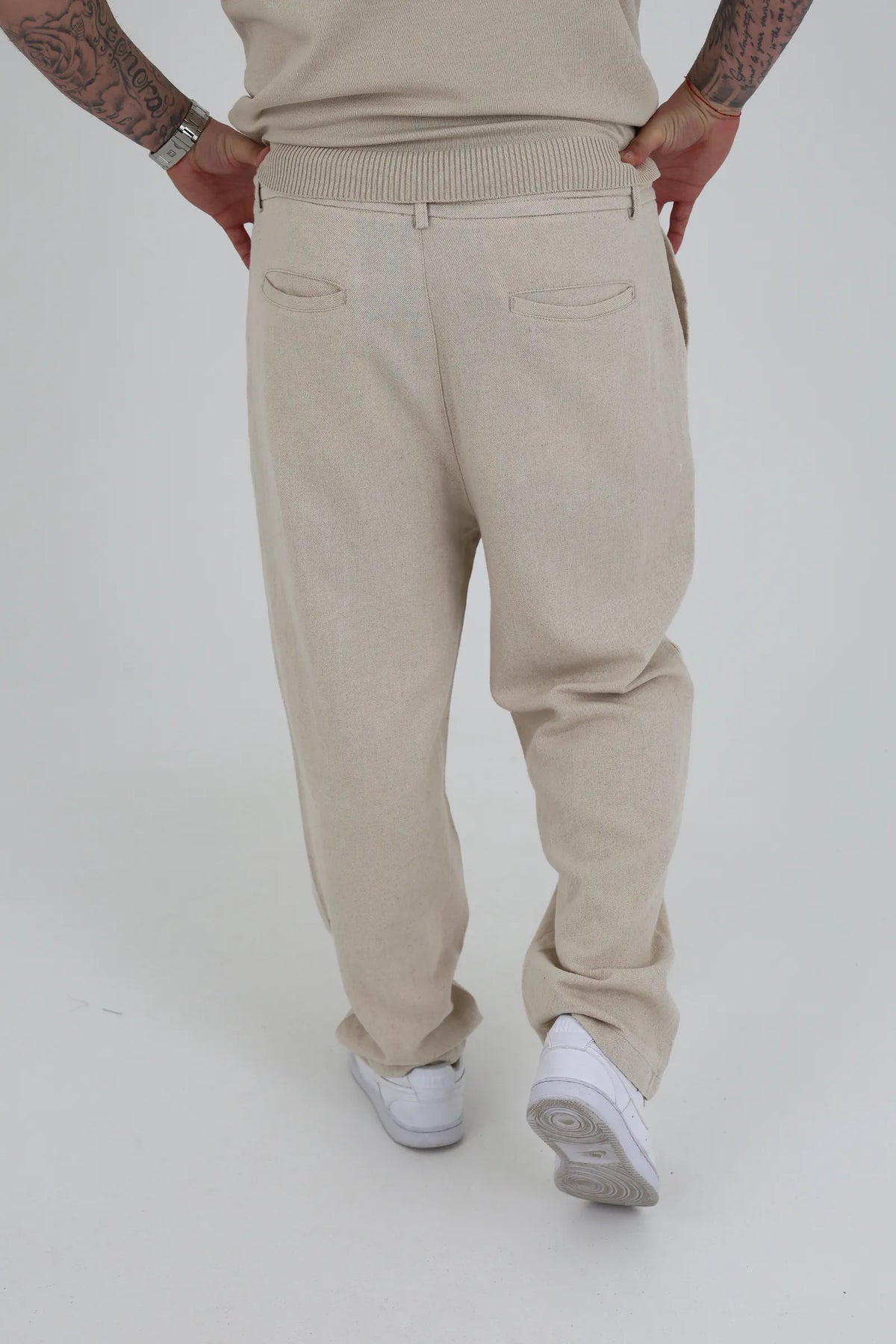 Pantallona form pleat