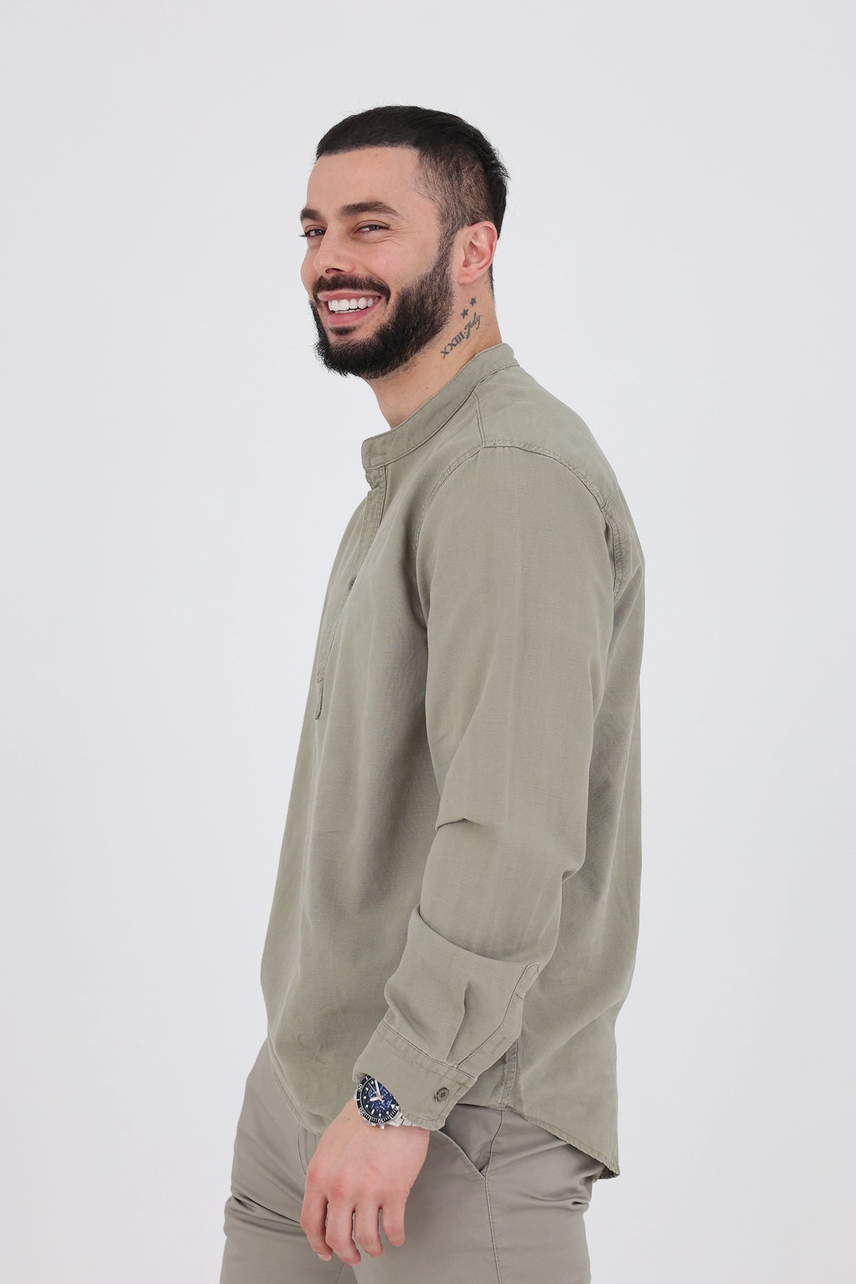 Kemishe Collar Popover