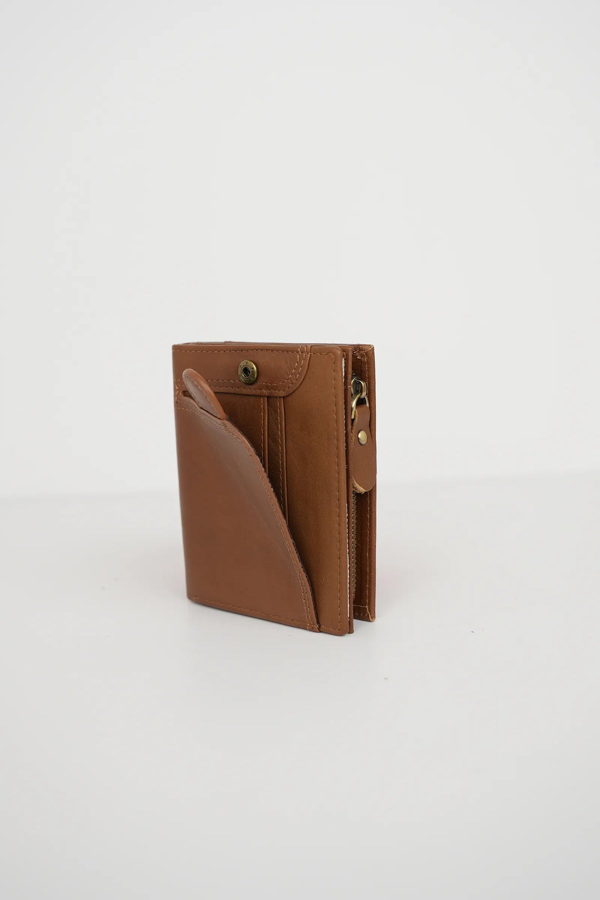 Kulete zip-around wallet