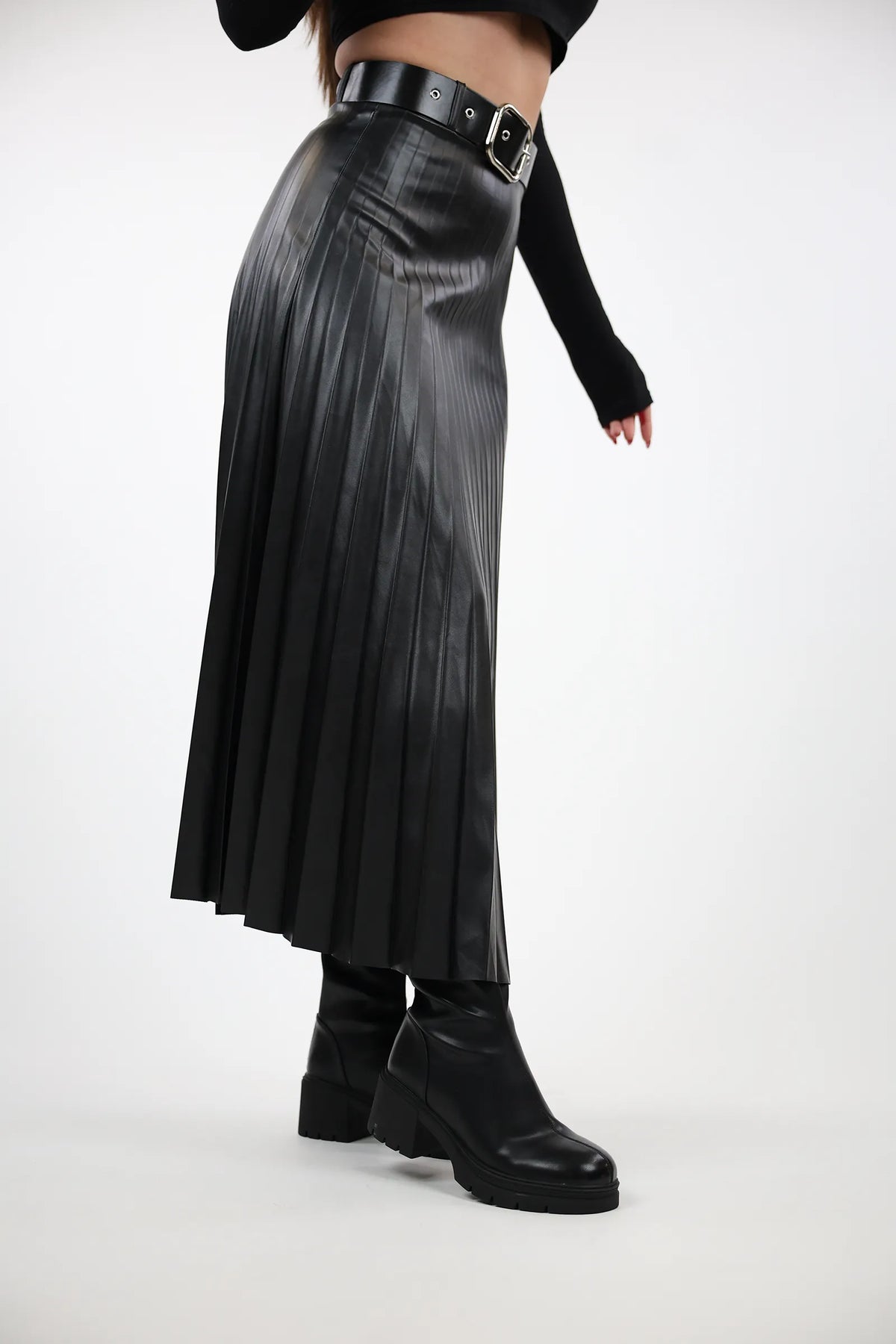 Fund pleated a line