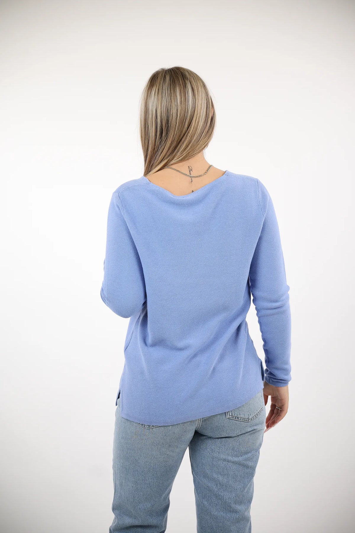 Xhemper v neck