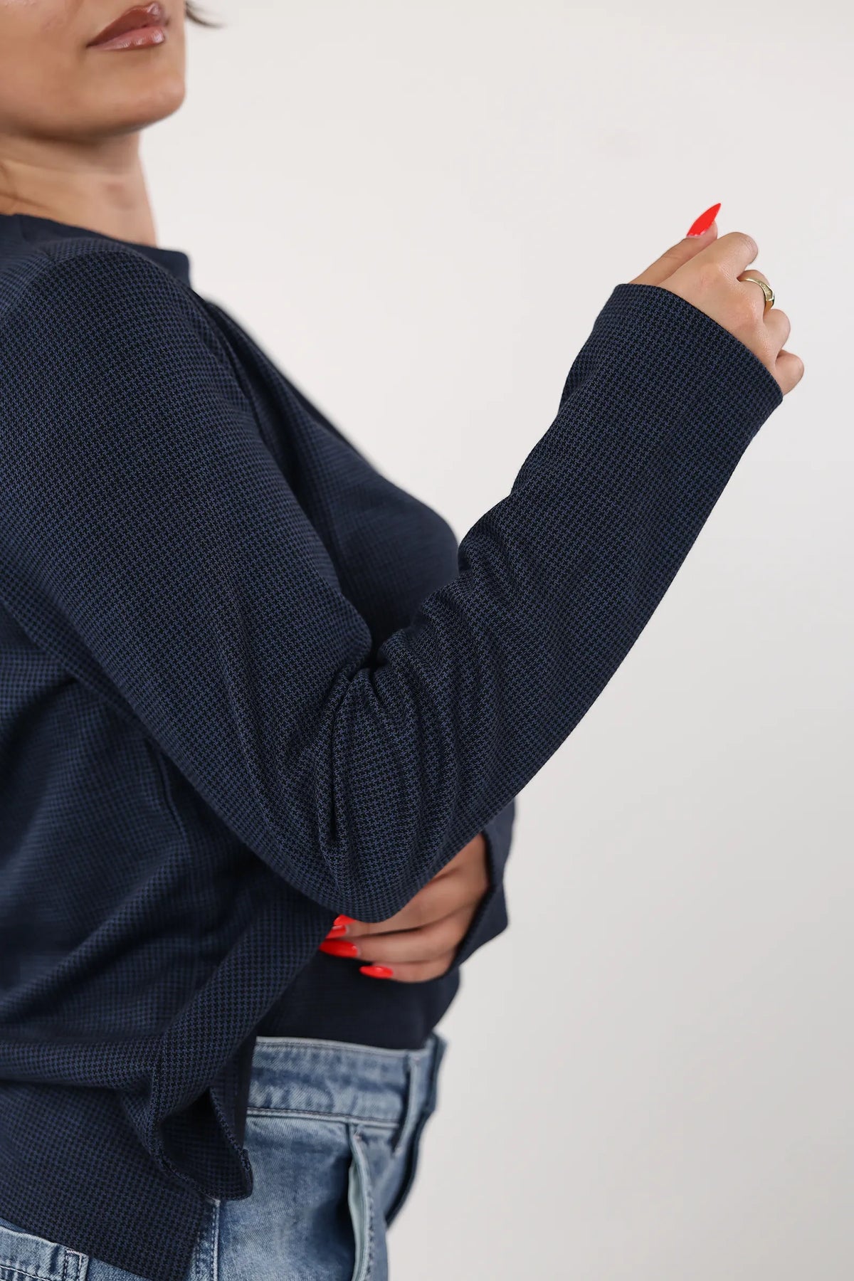 Bluze shoulder buttons