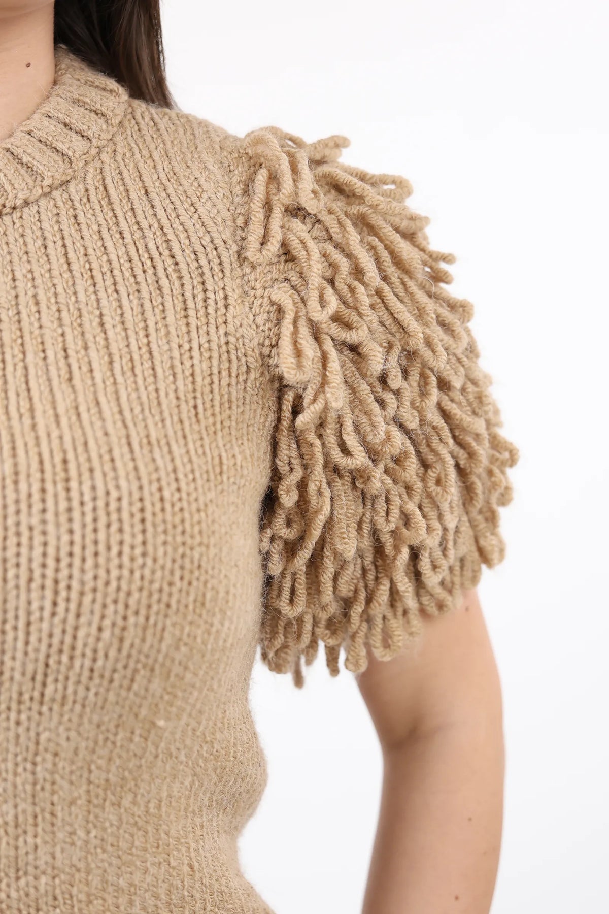 MAICË Short Sleeve with Fringe