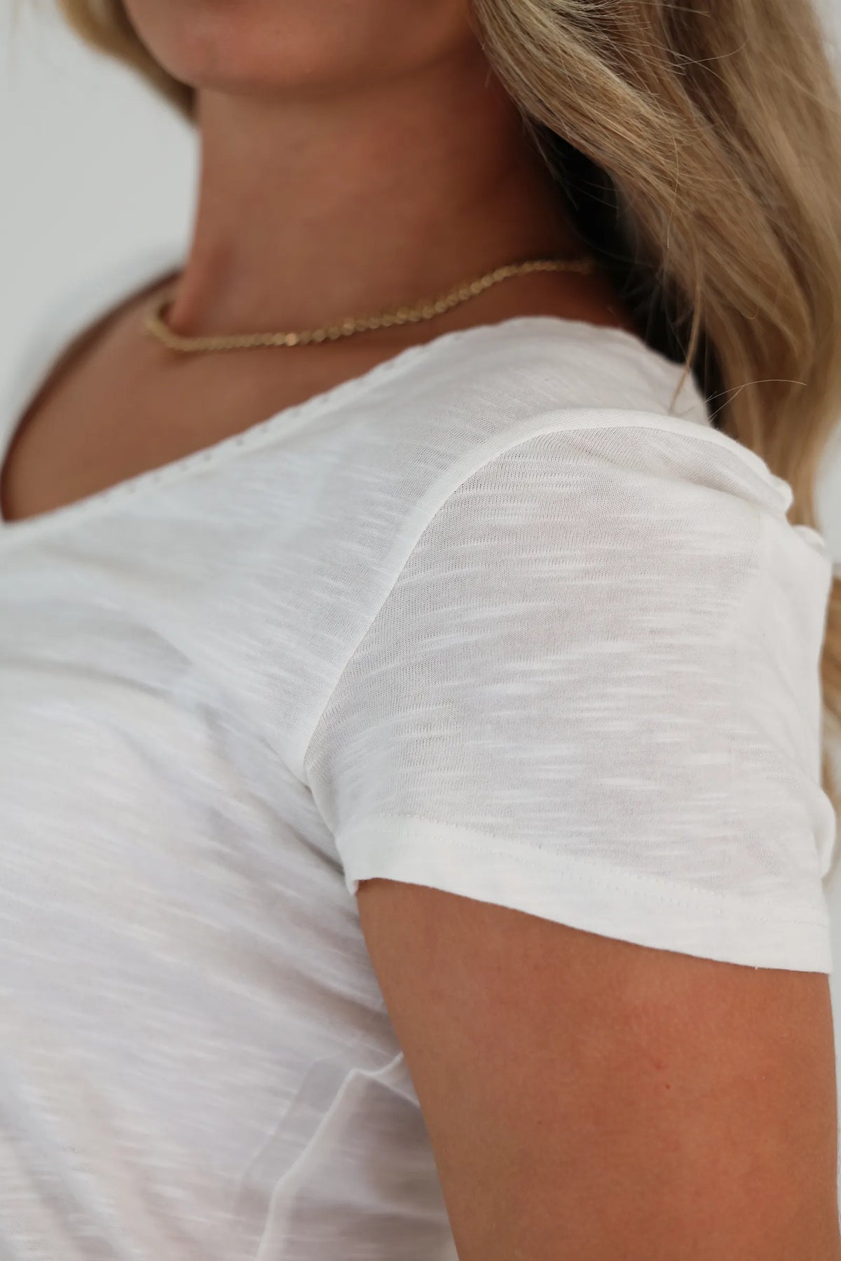 Maice v neck tee