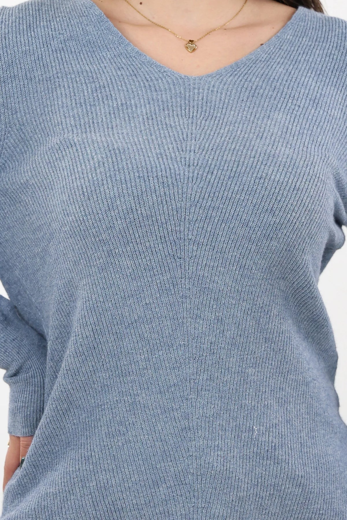 Xhemper chuba v-neck