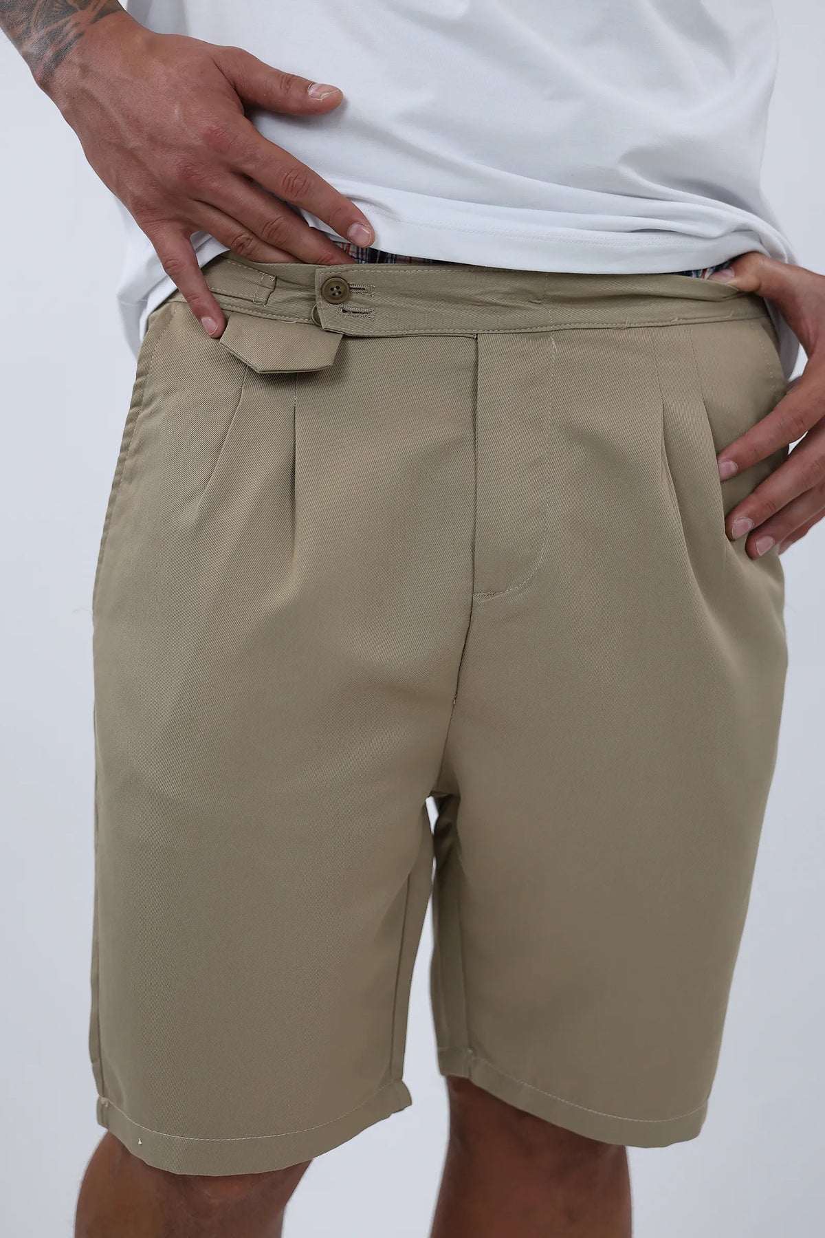 Pantallona belted