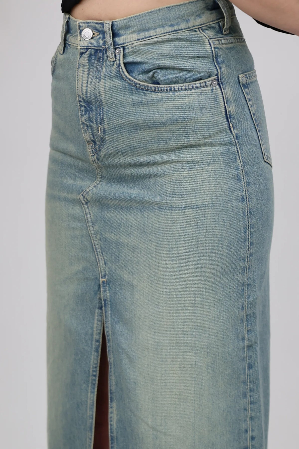 Fund front slit denim