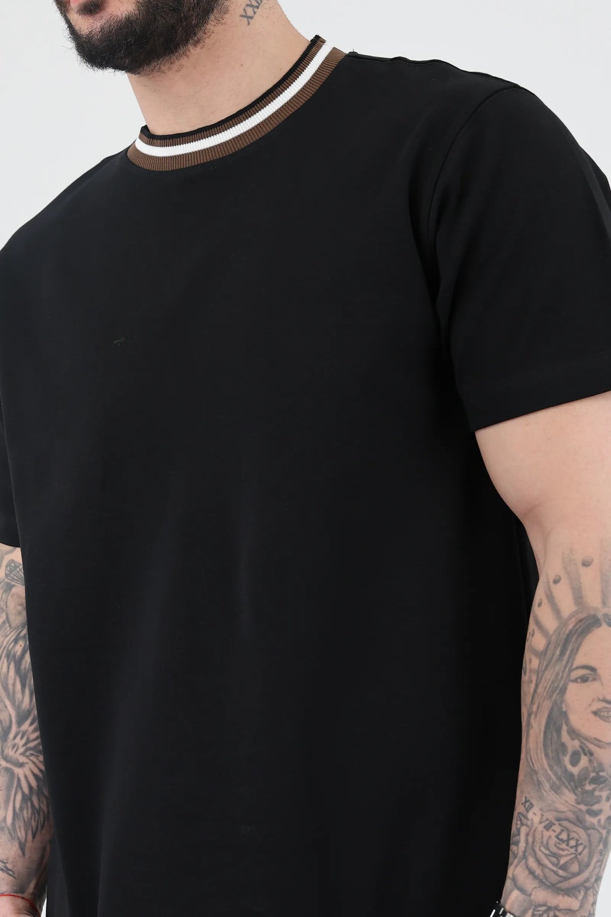 Maice contrast ribbed neck