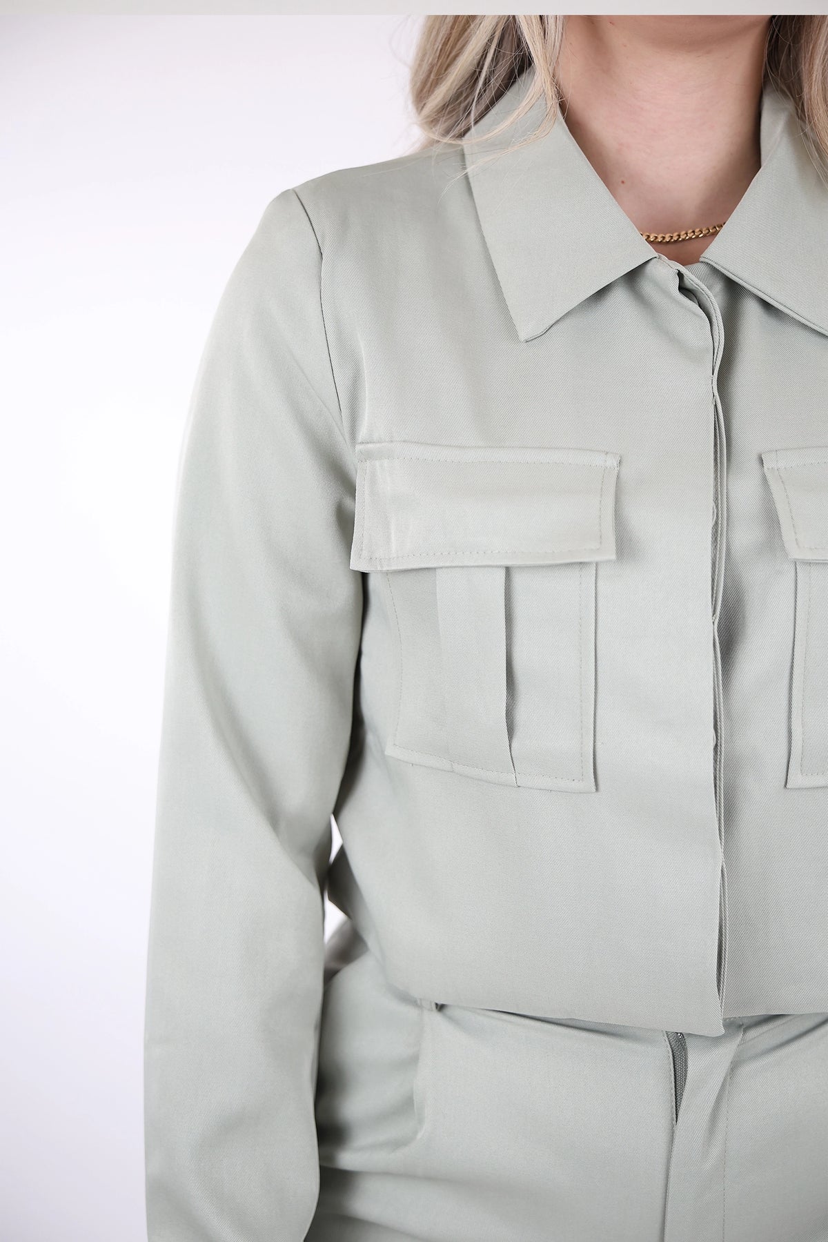 Kemishe pocket crop
