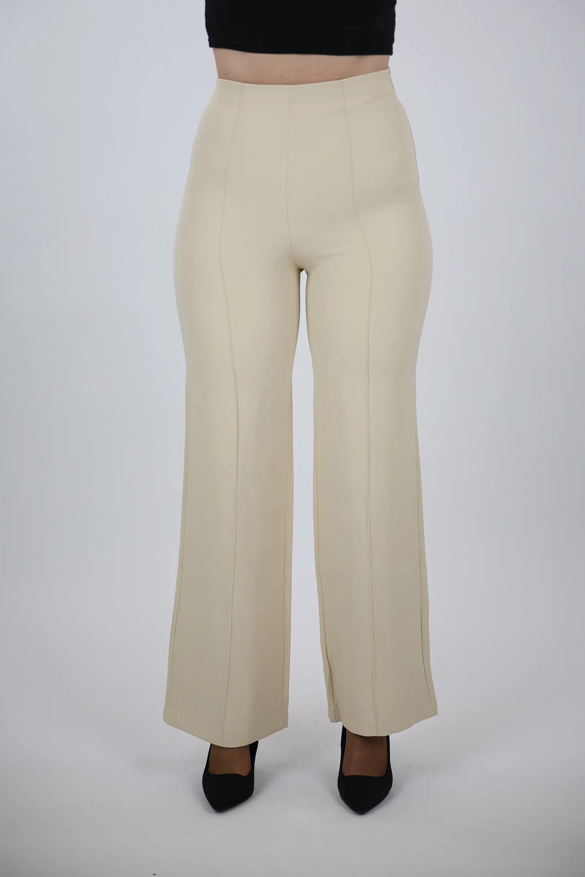 Pantallona flare trousers