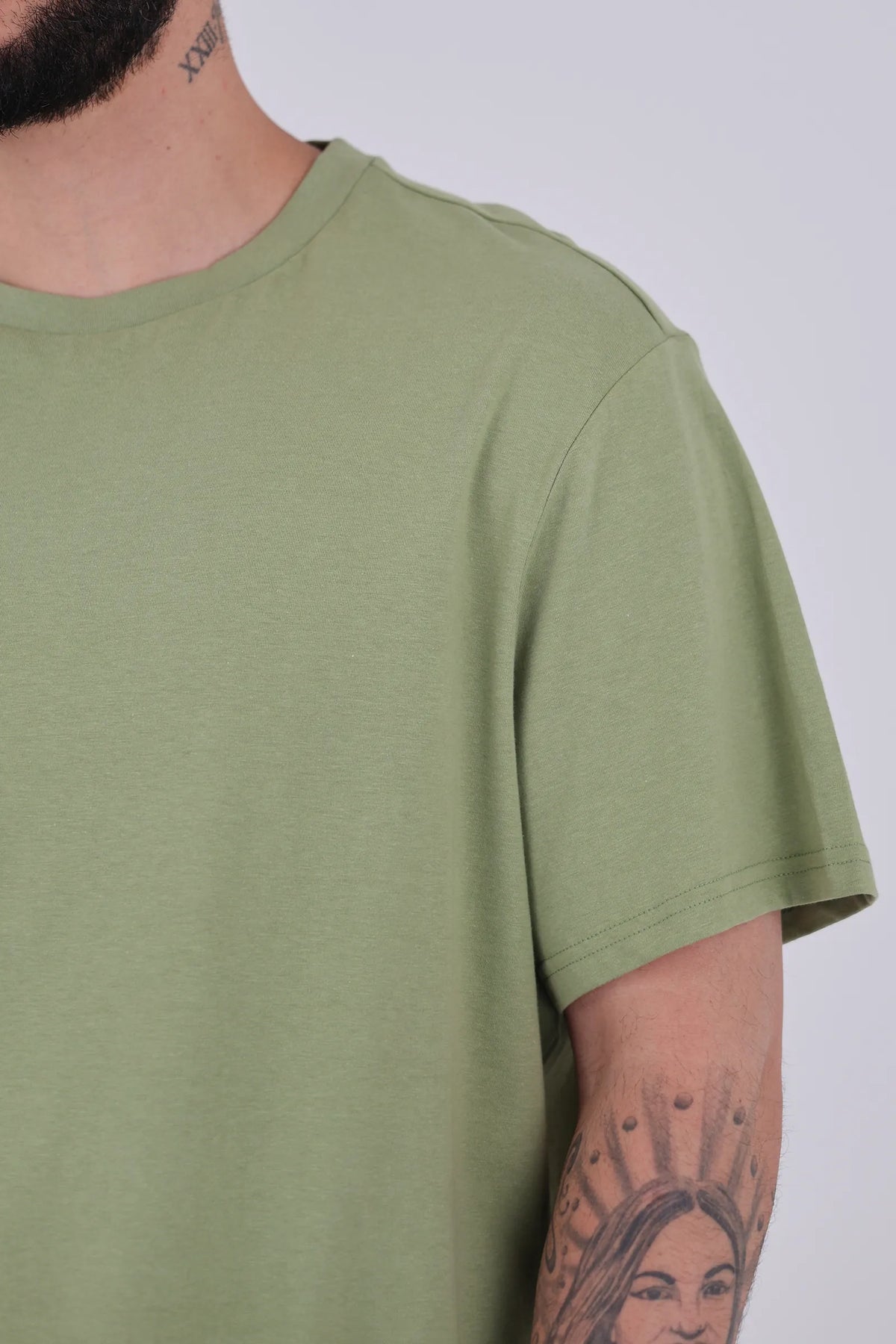 Maice under shirt