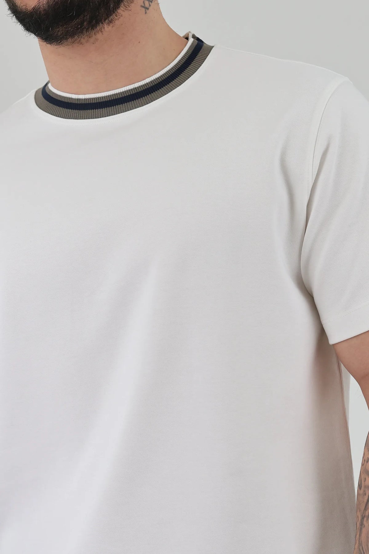 Maice contrast ribbed neck