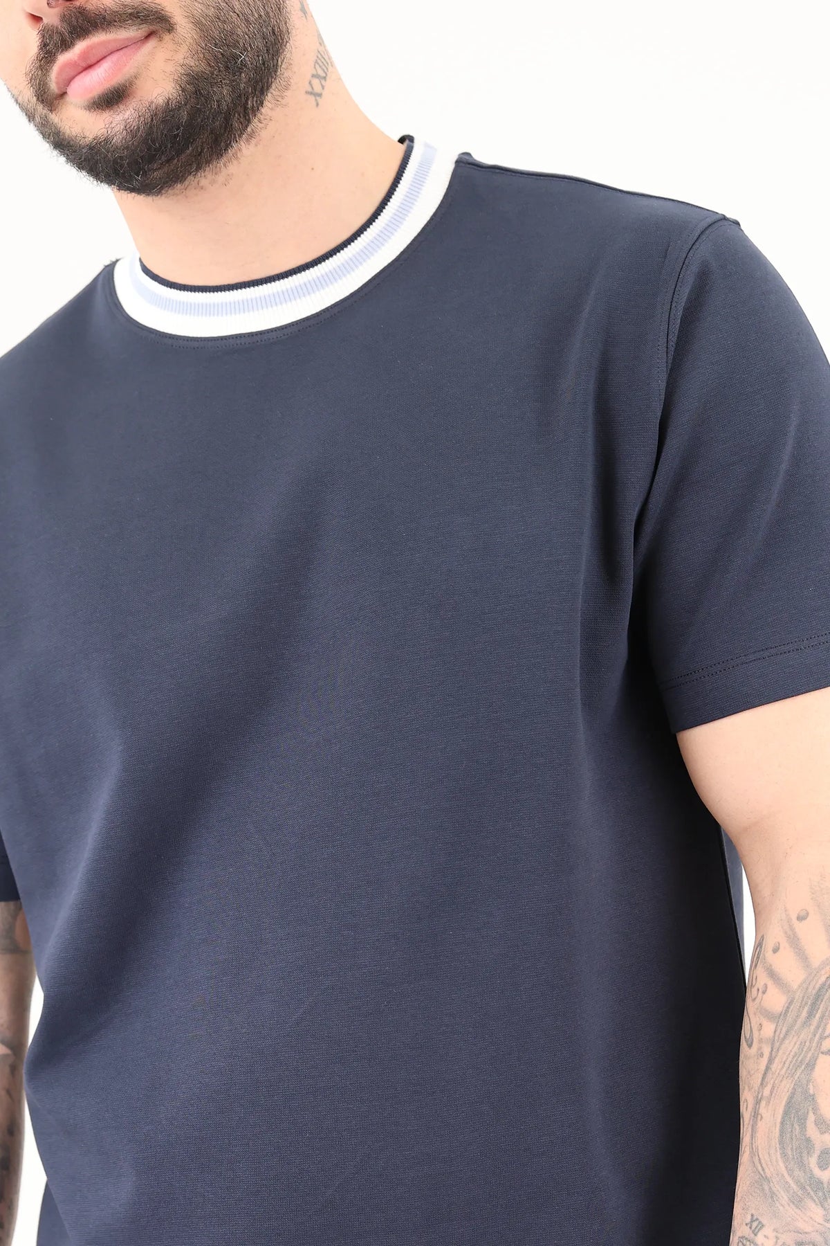 Maice contrast ribbed neck