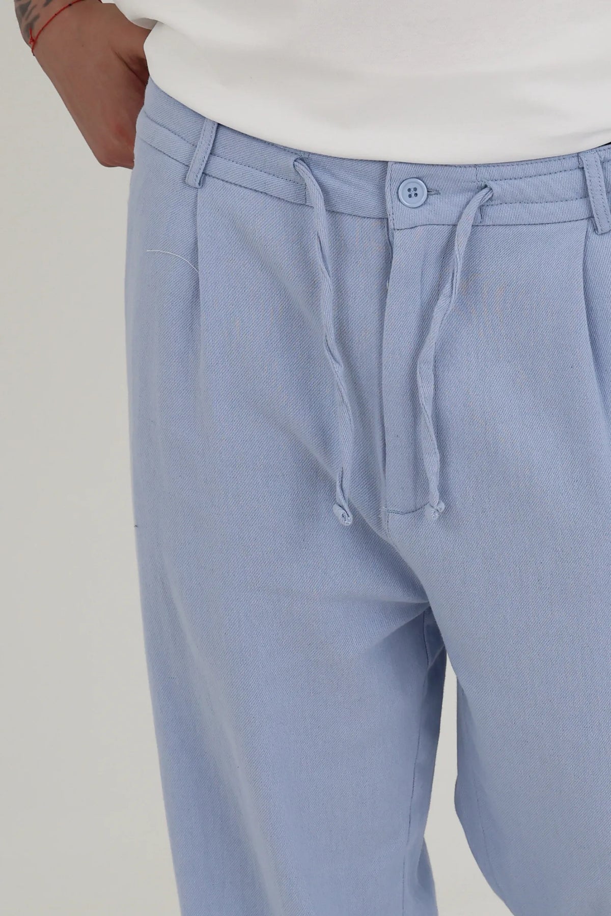 Pantallona form pleat