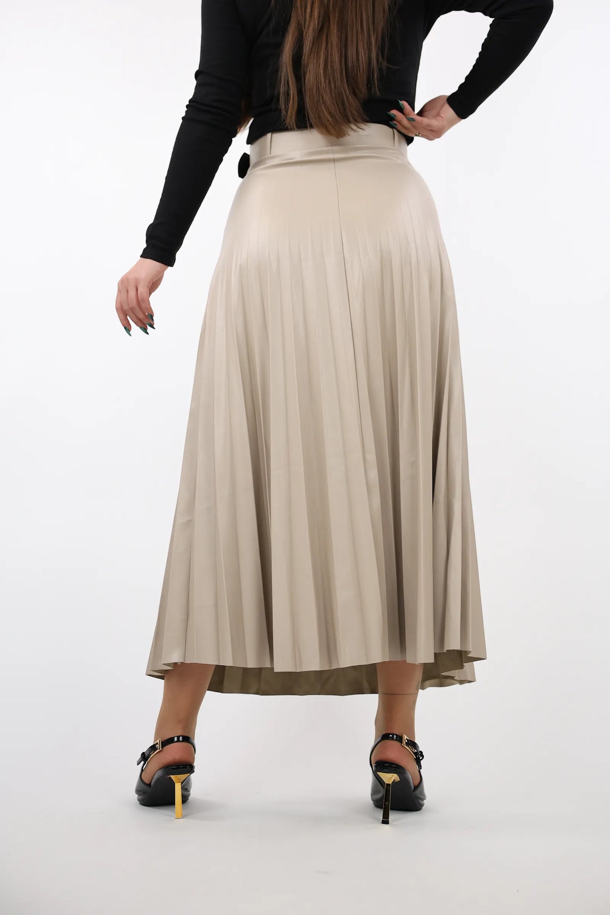 Fund pleated a line